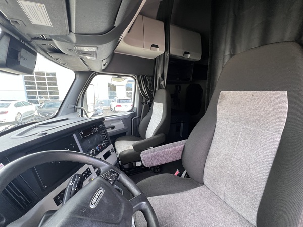 FREIGHTLINER CASCADIA 126SLP 2021