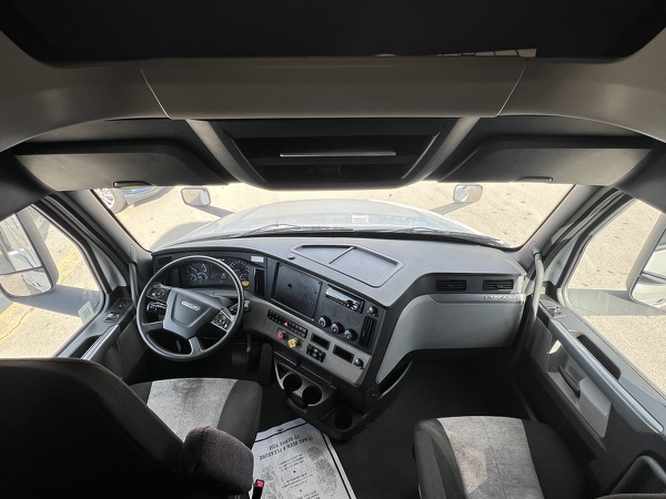 FREIGHTLINER CASCADIA 126SLP 2021