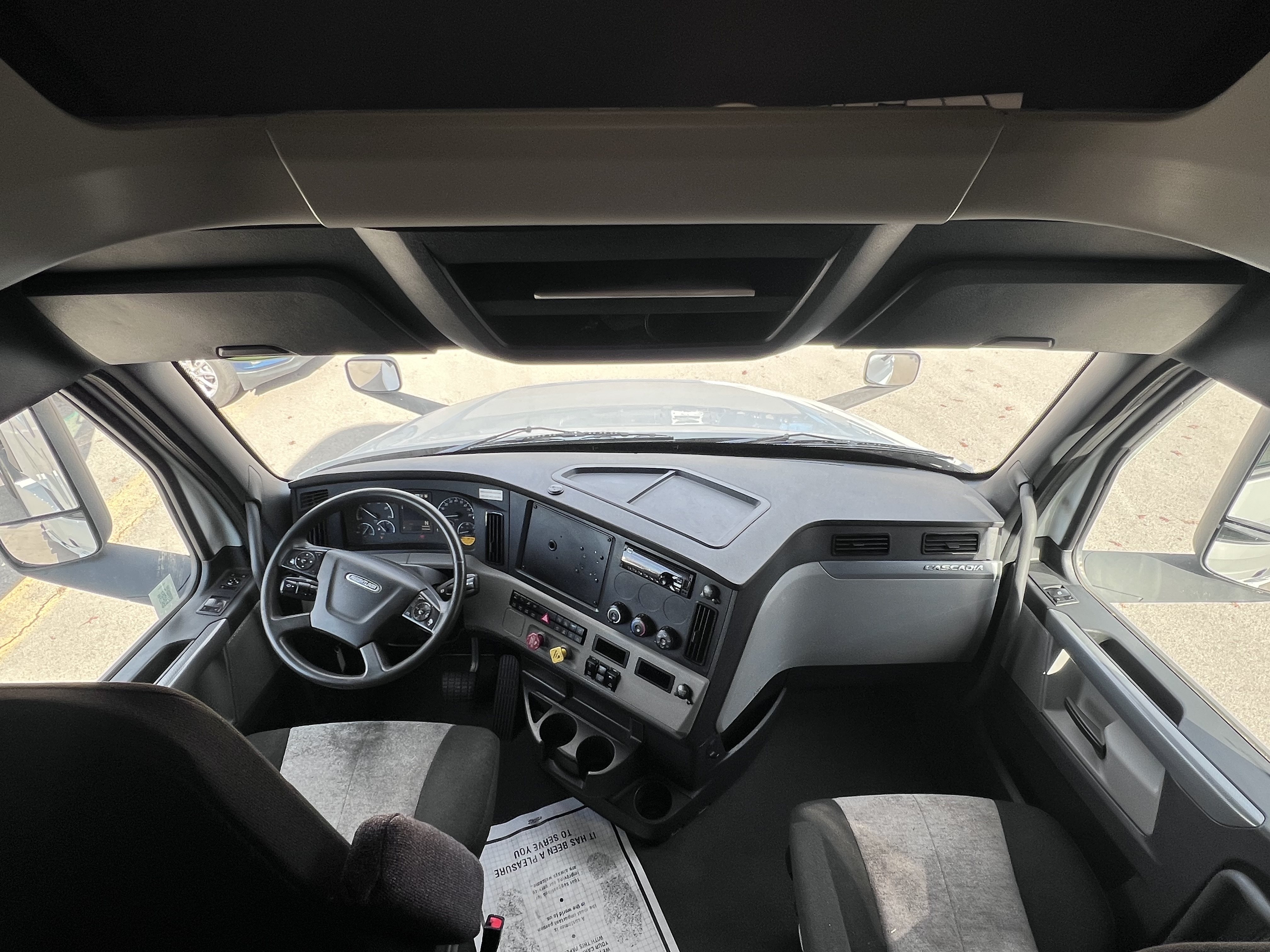 2021 FREIGHTLINER CASCADIA 126SLP - image 25