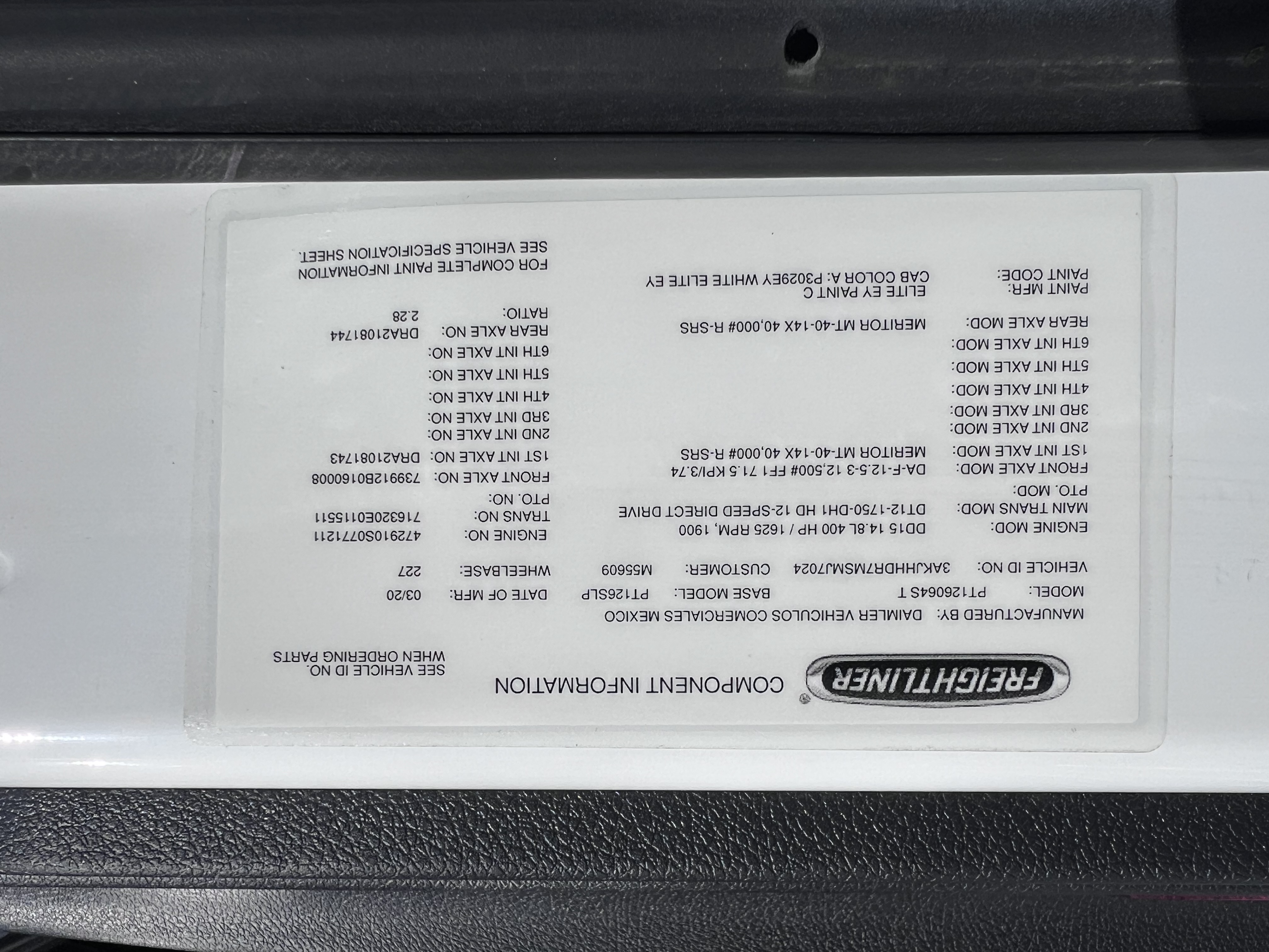 2021 FREIGHTLINER CASCADIA 126SLP - image 26