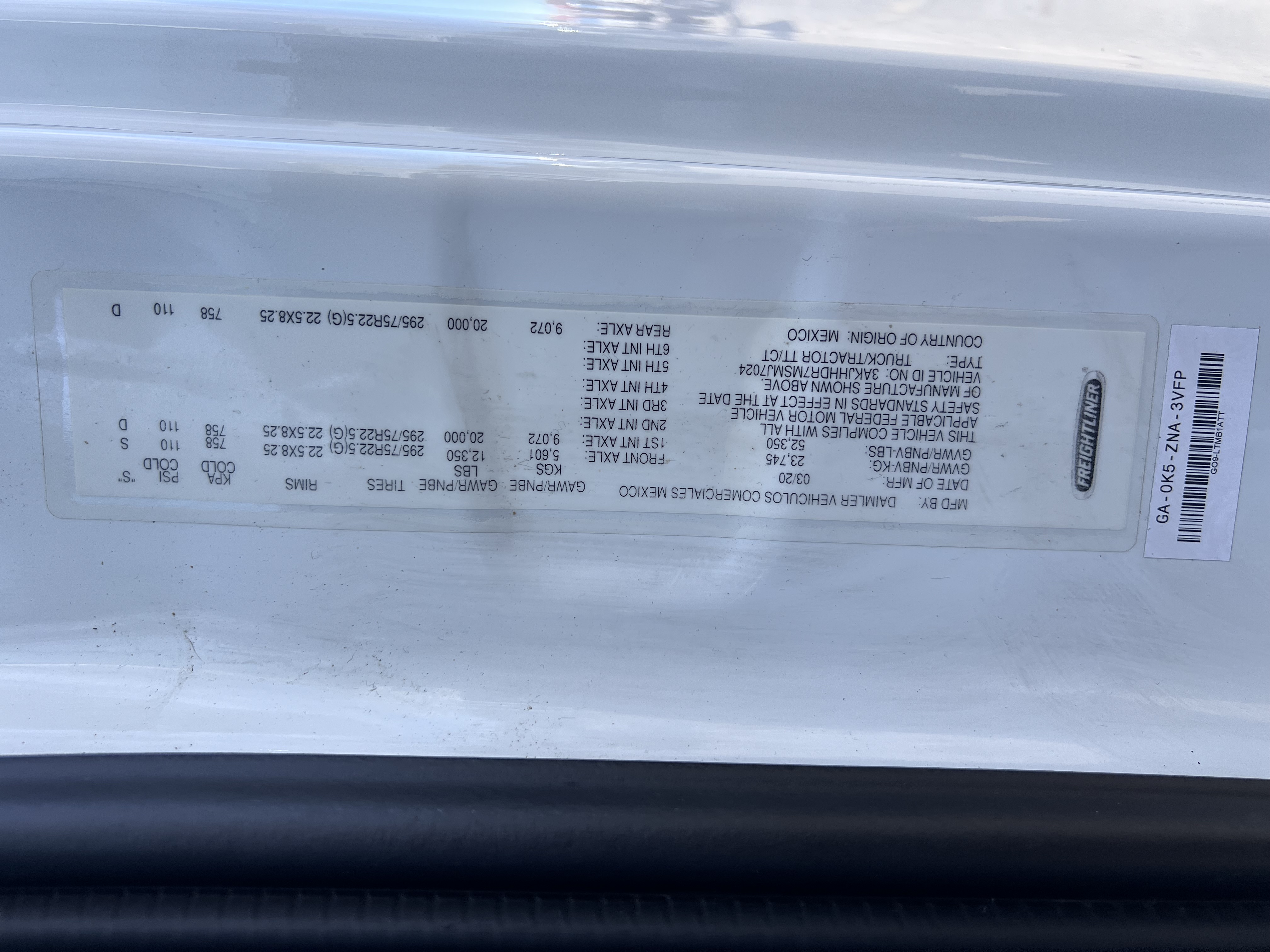 2021 FREIGHTLINER CASCADIA 126SLP - image 27