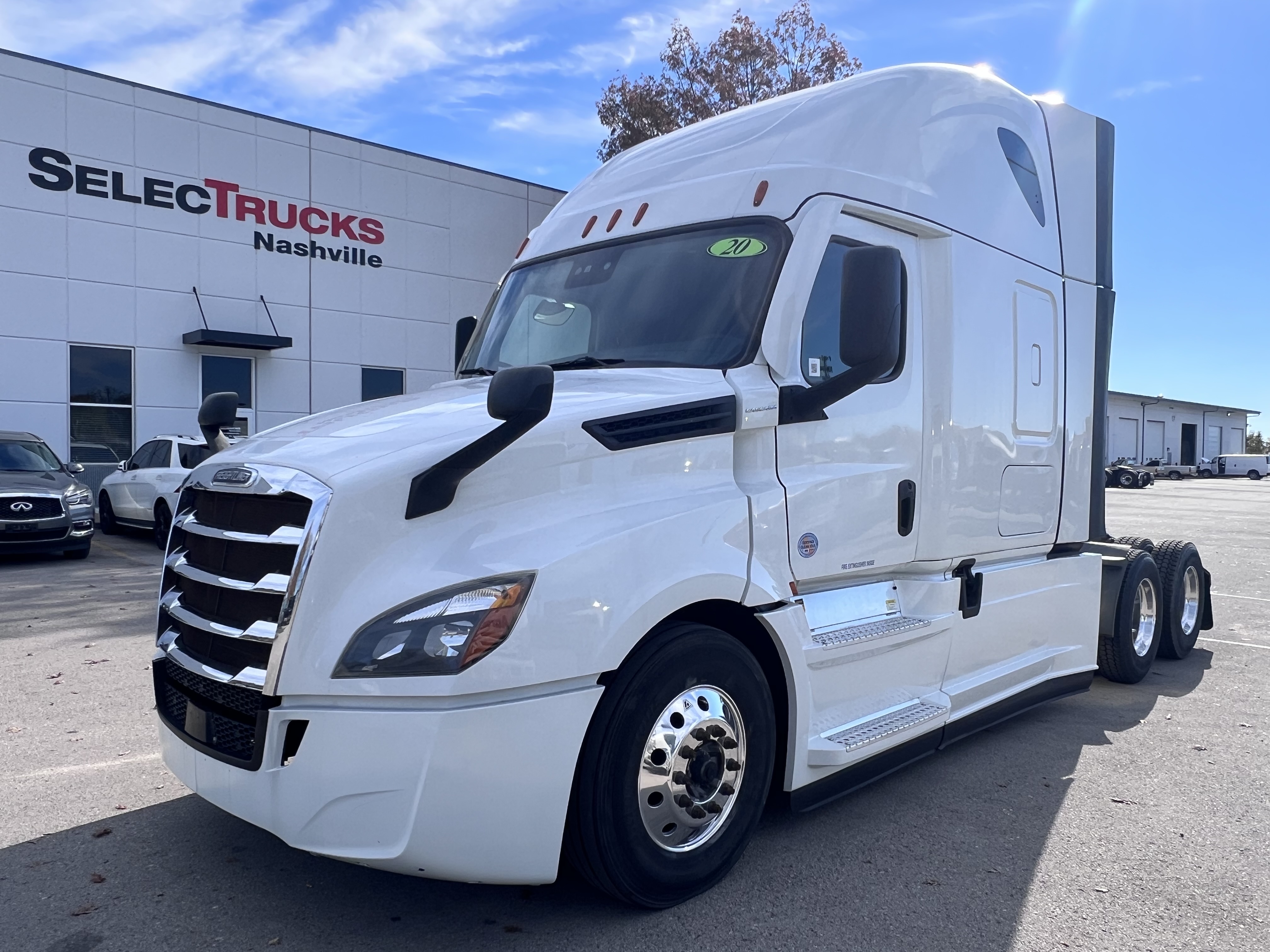 2020 FREIGHTLINER CASCADIA 126SLP - image 1