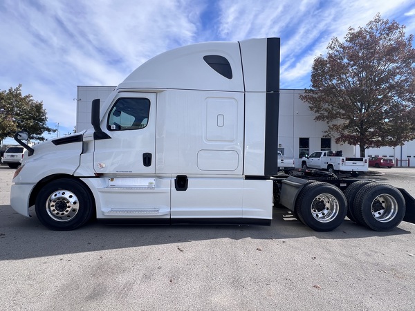 FREIGHTLINER CASCADIA 126SLP 2020