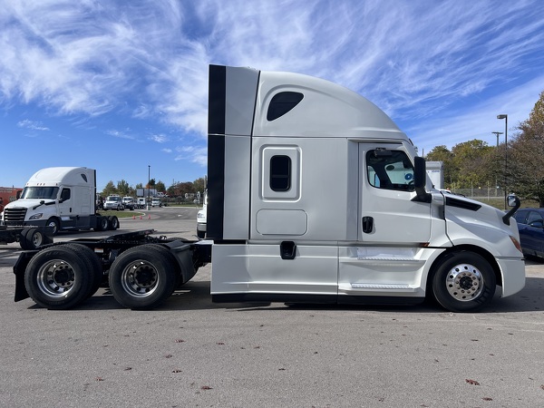FREIGHTLINER CASCADIA 126SLP 2020