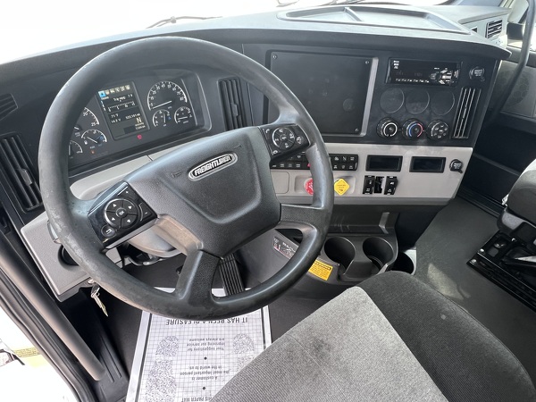 FREIGHTLINER CASCADIA 126SLP 2020