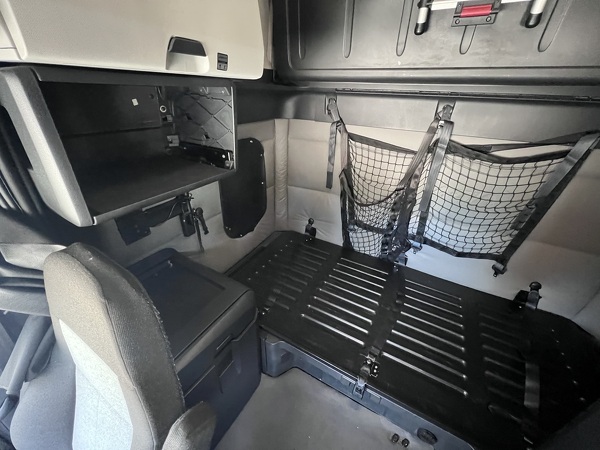 FREIGHTLINER CASCADIA 126SLP 2020