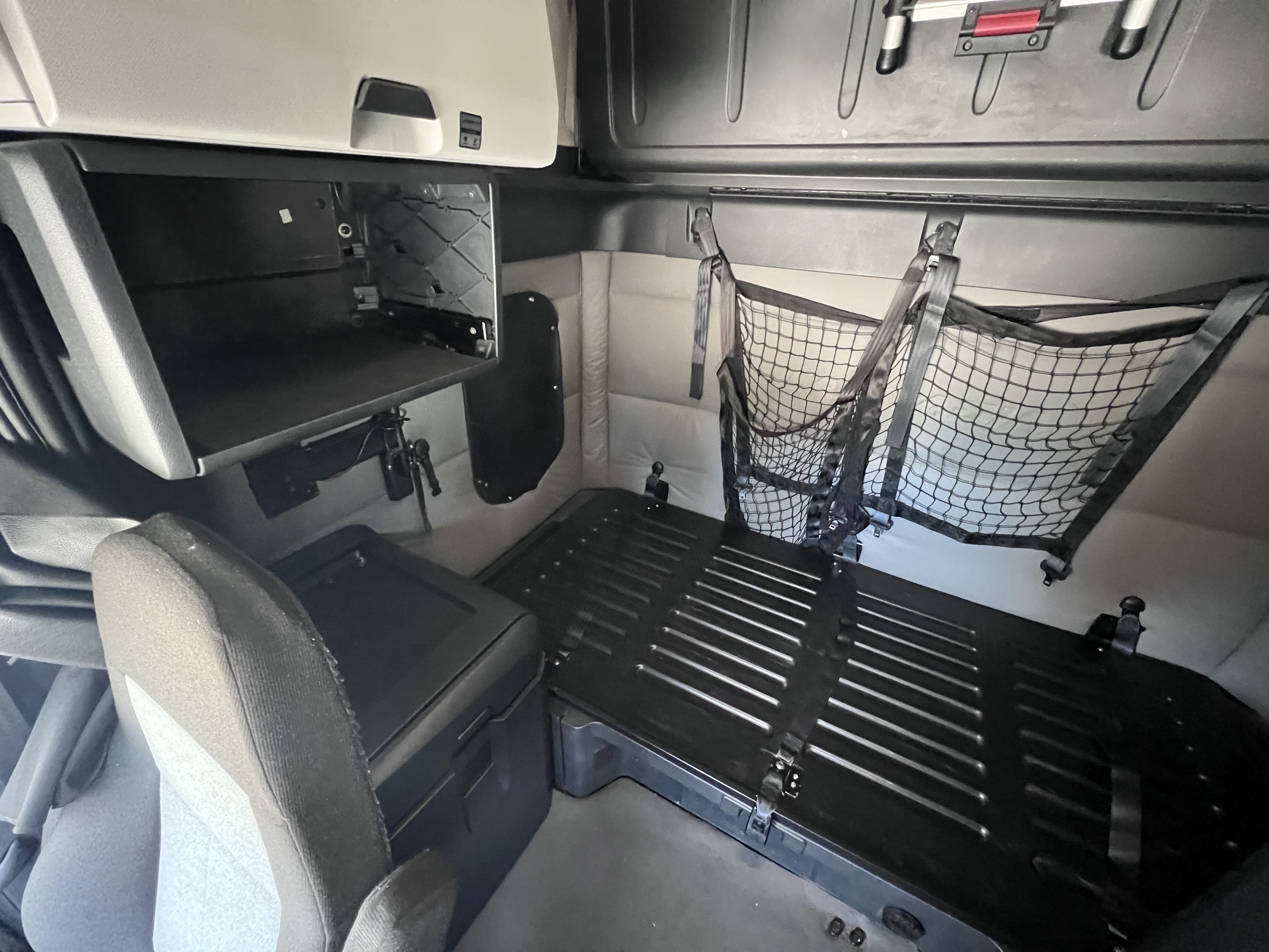 2020 FREIGHTLINER CASCADIA 126SLP - image 21