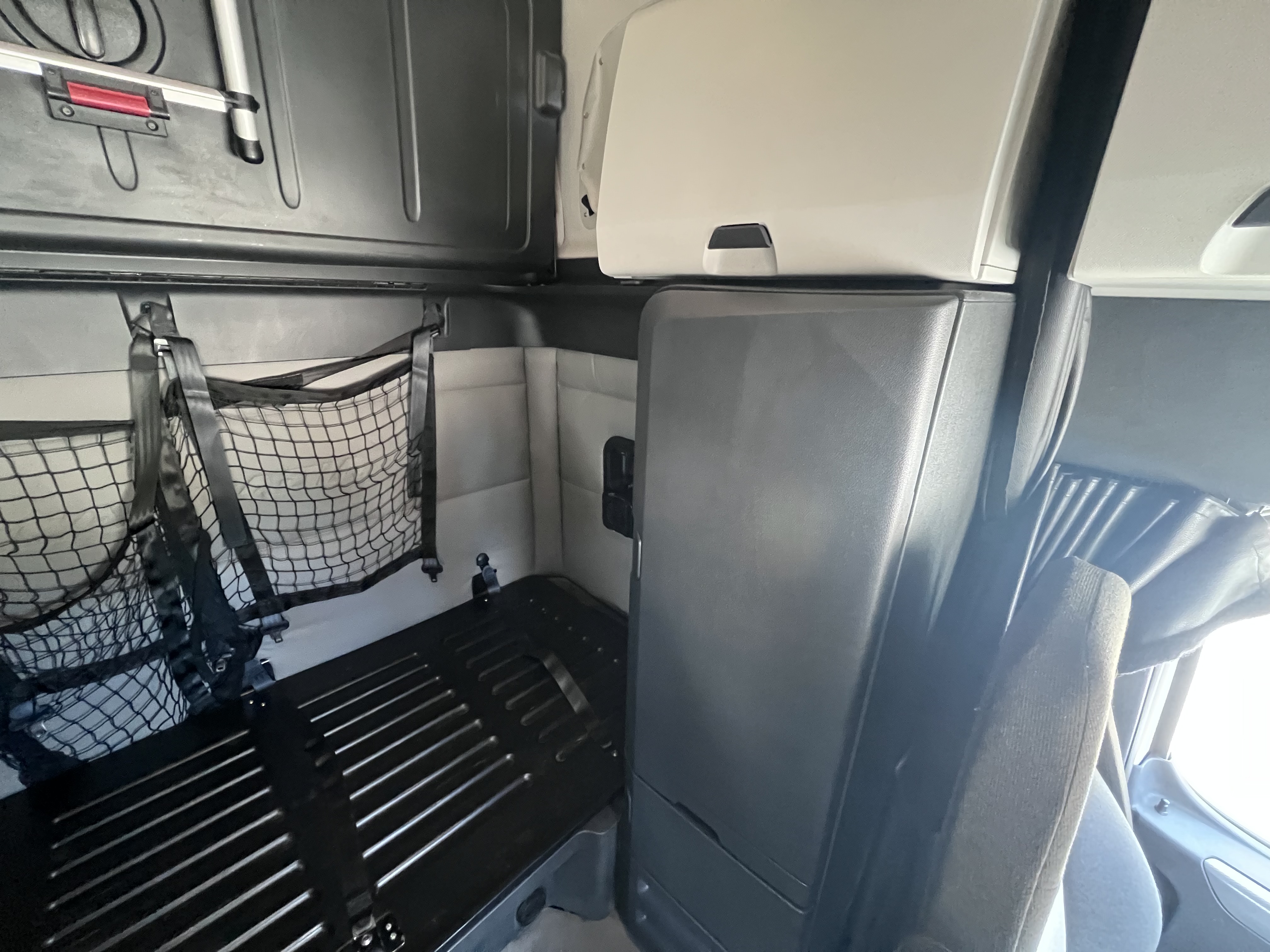 2020 FREIGHTLINER CASCADIA 126SLP - image 23