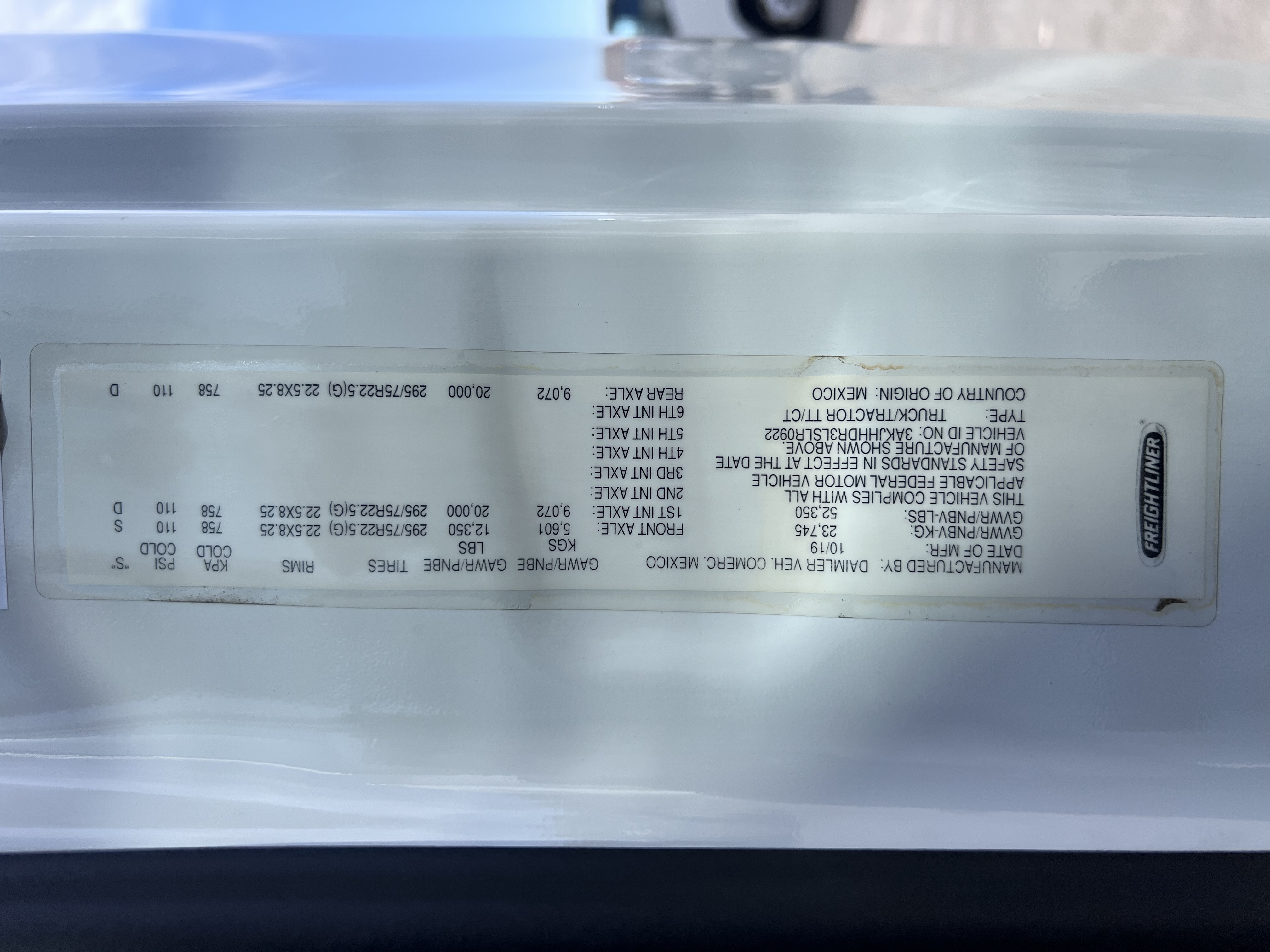 2020 FREIGHTLINER CASCADIA 126SLP - image 28