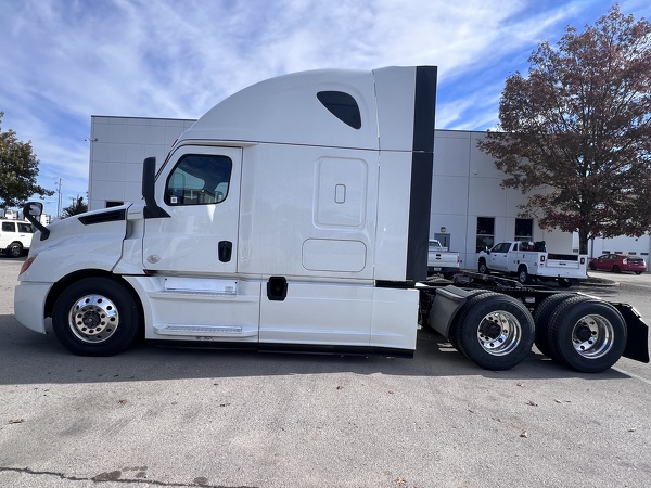 FREIGHTLINER CASCADIA 126SLP 2020
