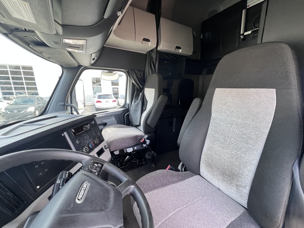 FREIGHTLINER CASCADIA 126SLP 2020