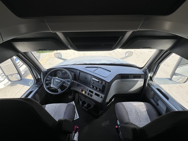 FREIGHTLINER CASCADIA 126SLP 2020