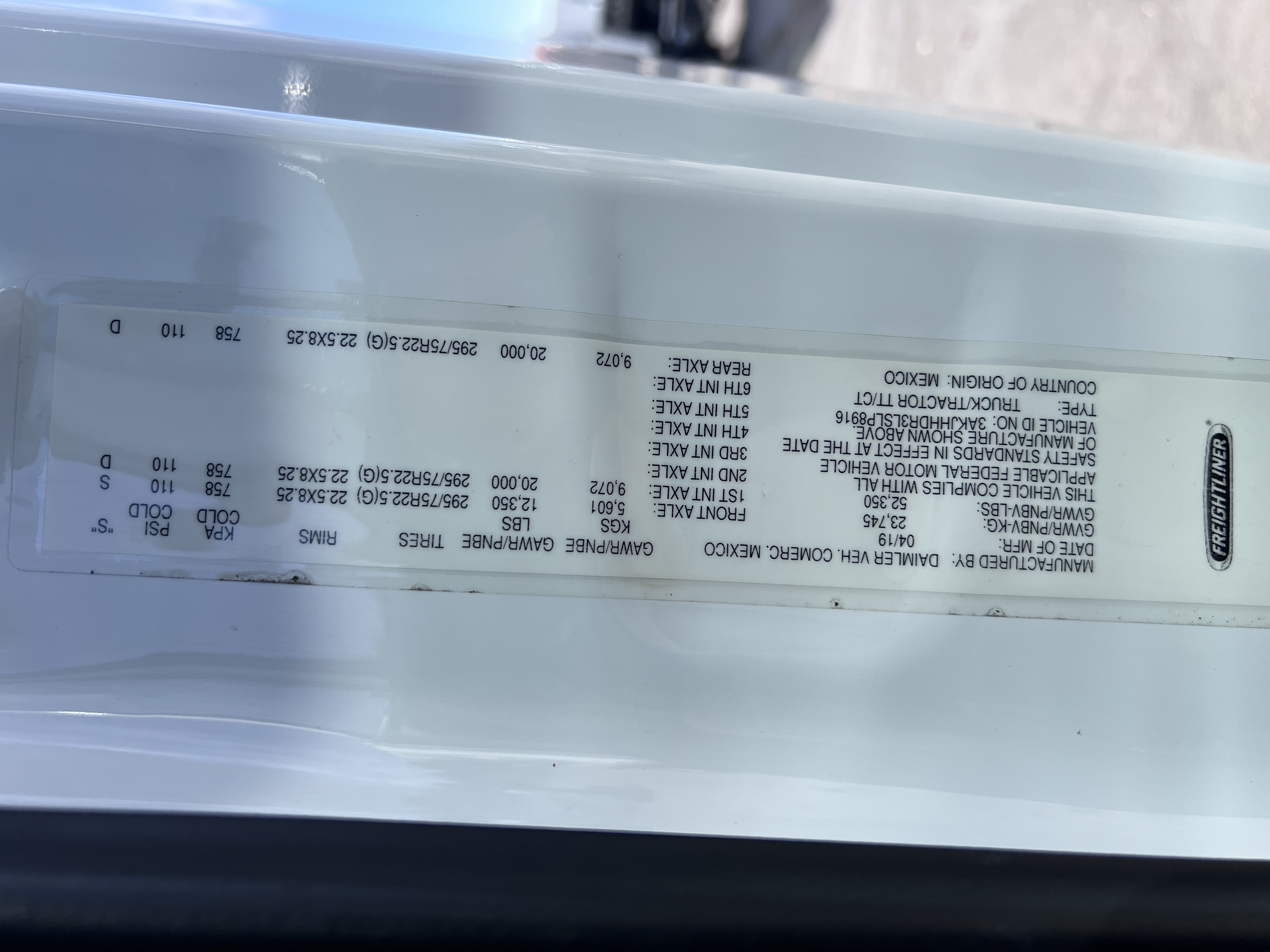 2020 FREIGHTLINER CASCADIA 126SLP - image 27