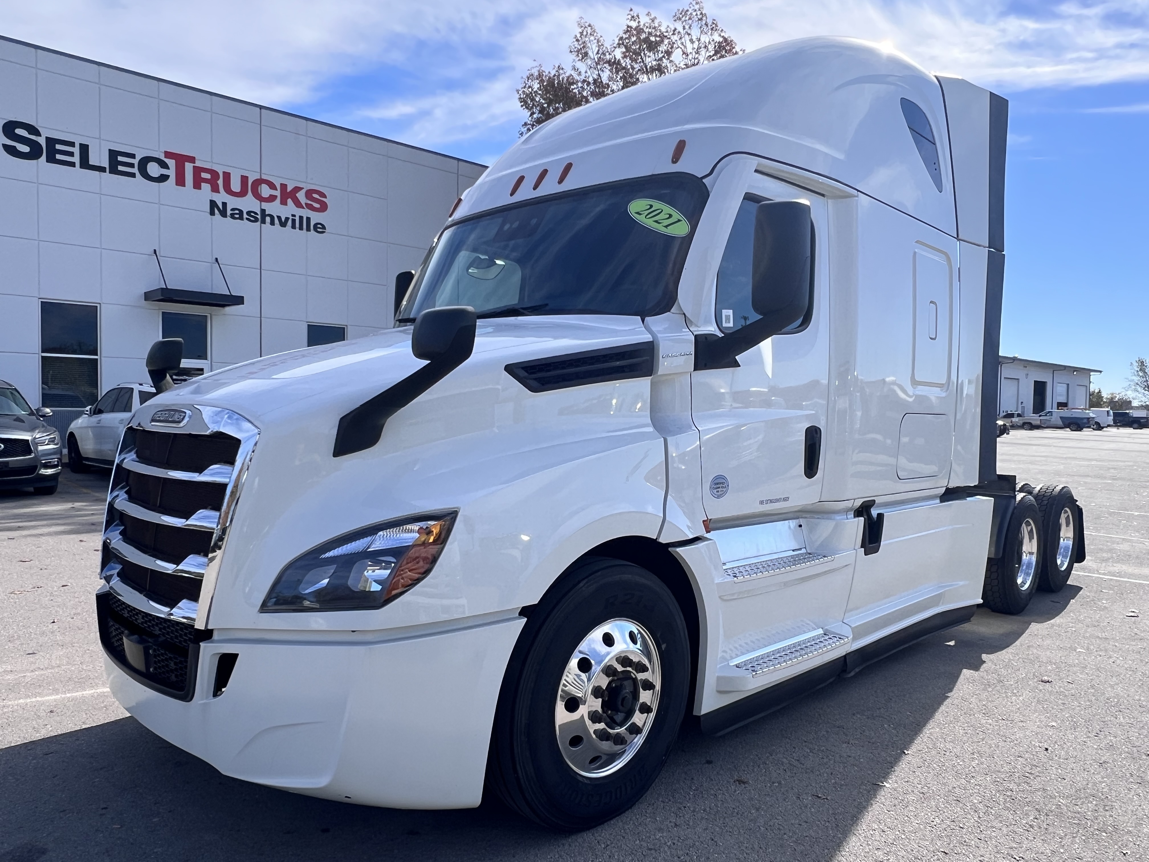 2021 FREIGHTLINER CASCADIA 126SLP - image 1