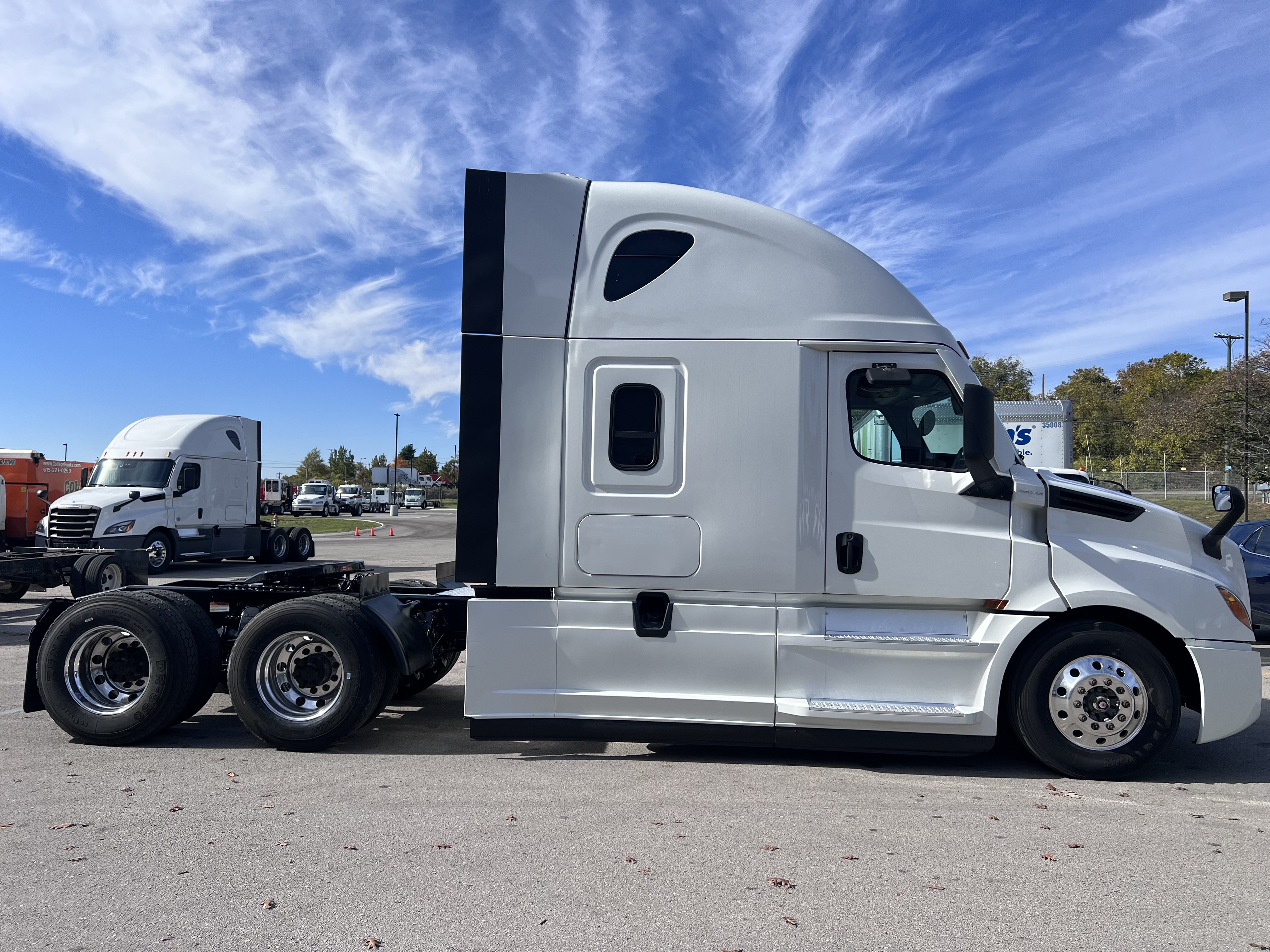 2021 FREIGHTLINER CASCADIA 126SLP - image 7