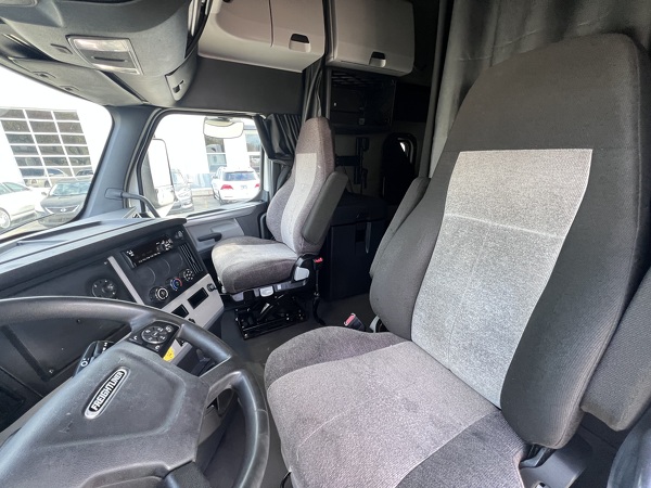 FREIGHTLINER CASCADIA 126SLP 2021