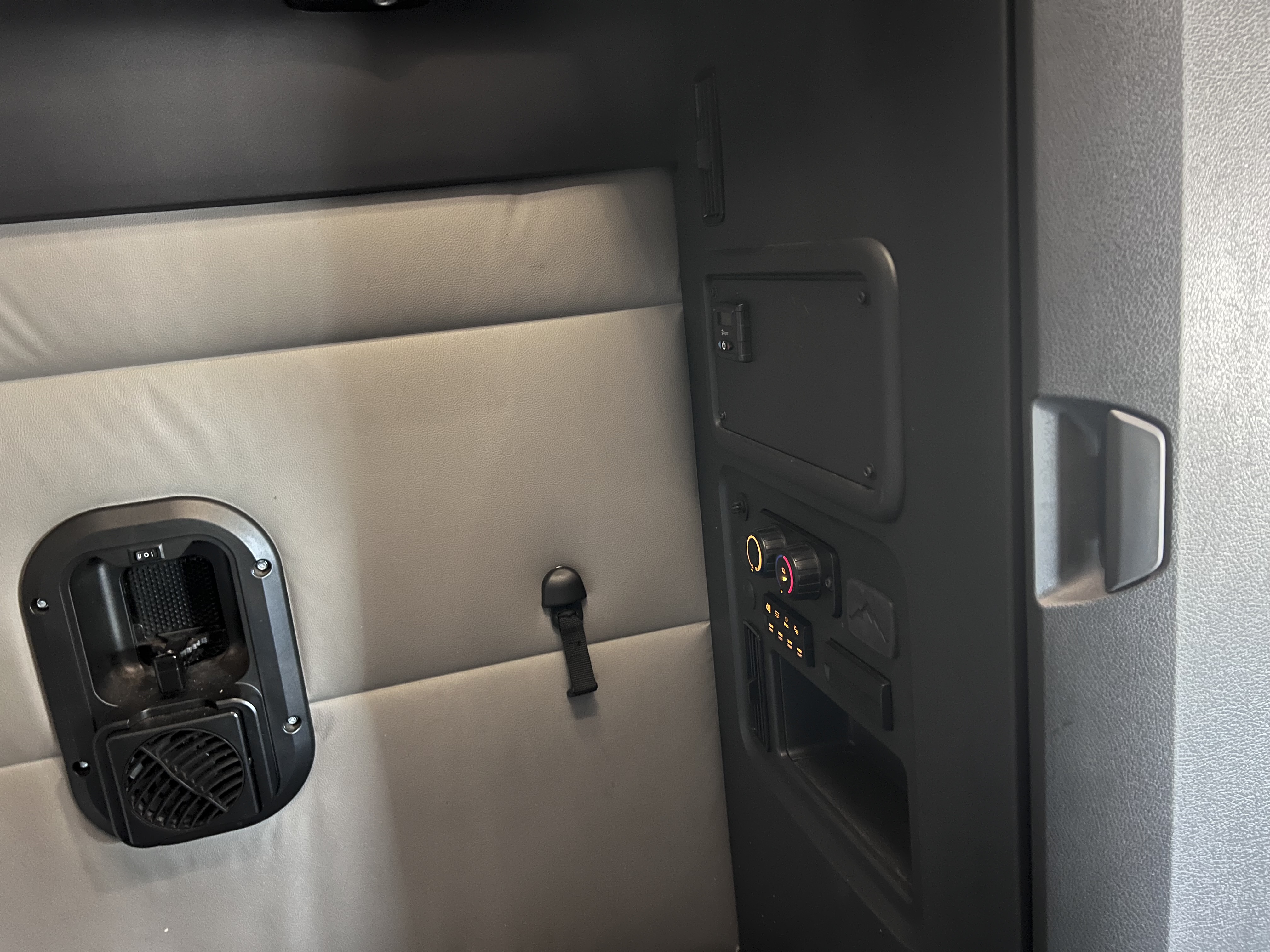 2021 FREIGHTLINER CASCADIA 126SLP - image 25