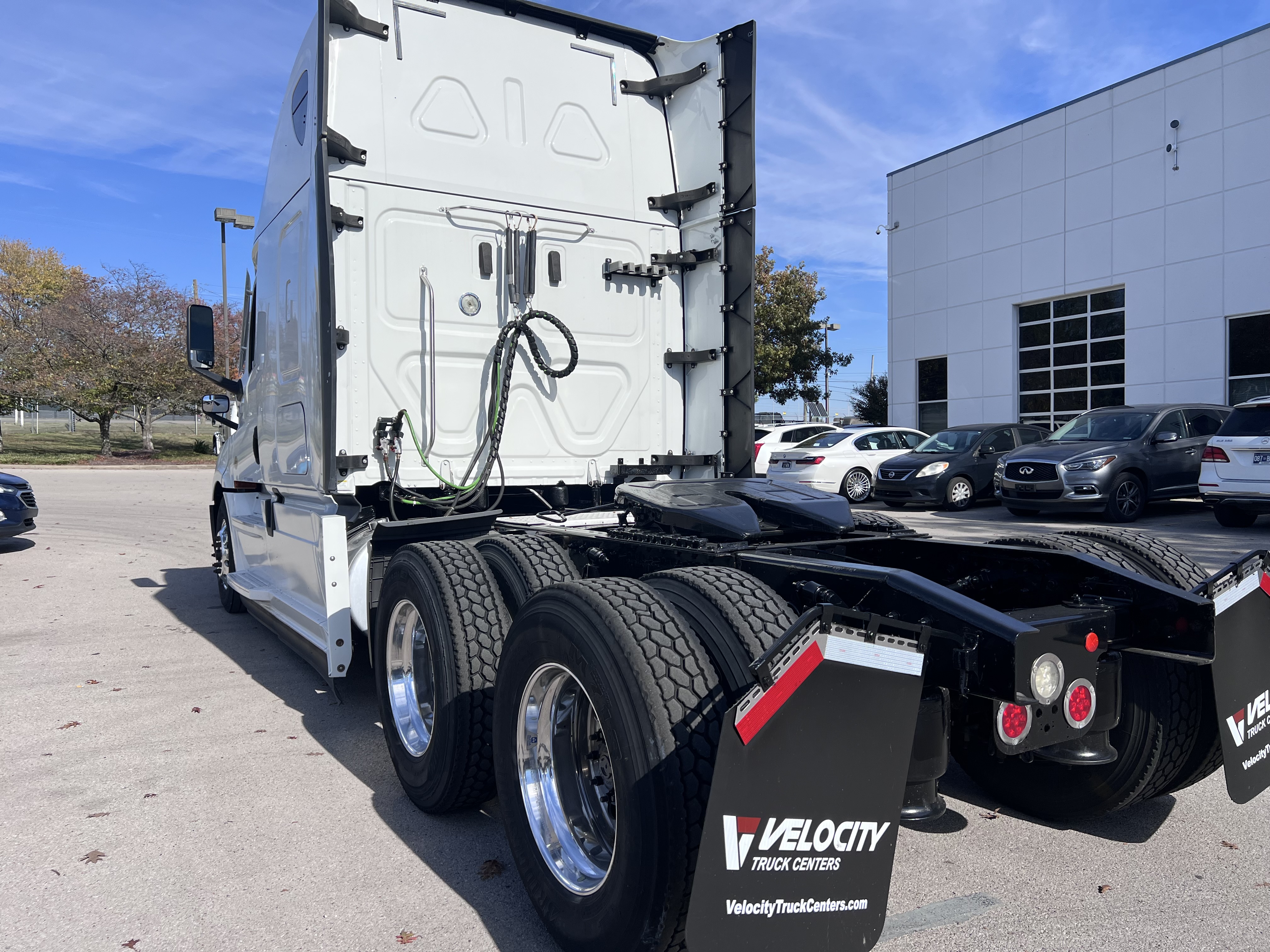 2021 FREIGHTLINER CASCADIA 126SLP - image 4