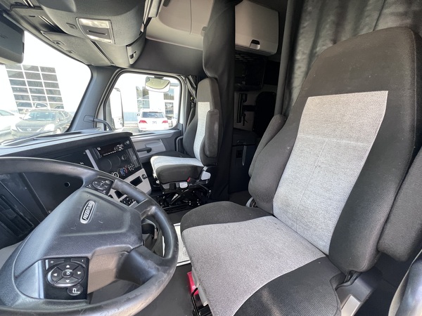 FREIGHTLINER CASCADIA 126SLP 2021