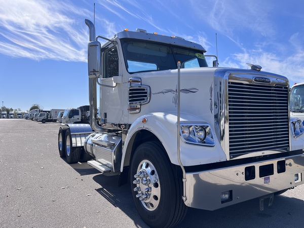 FREIGHTLINER 122SD 2021