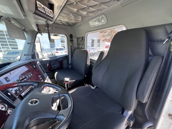 FREIGHTLINER 122SD 2021