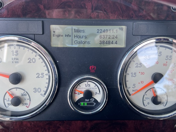 FREIGHTLINER 122SD 2021