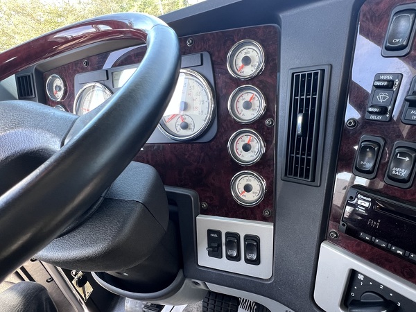 FREIGHTLINER 122SD 2021