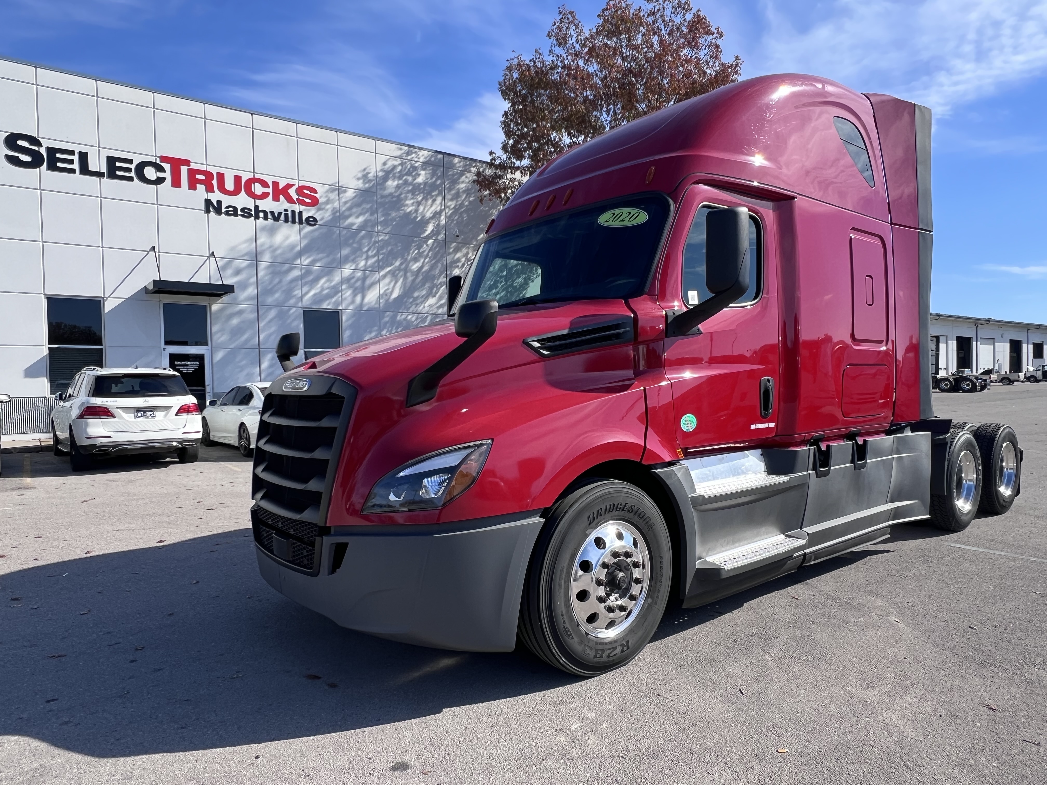 2020 FREIGHTLINER CASCADIA 126SLP - image 1