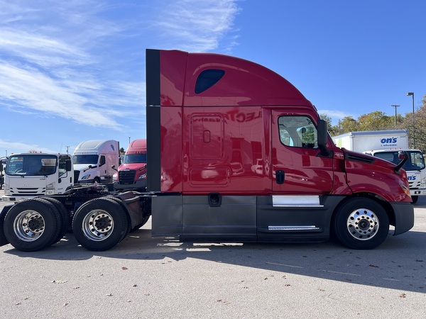 FREIGHTLINER CASCADIA 126SLP 2020