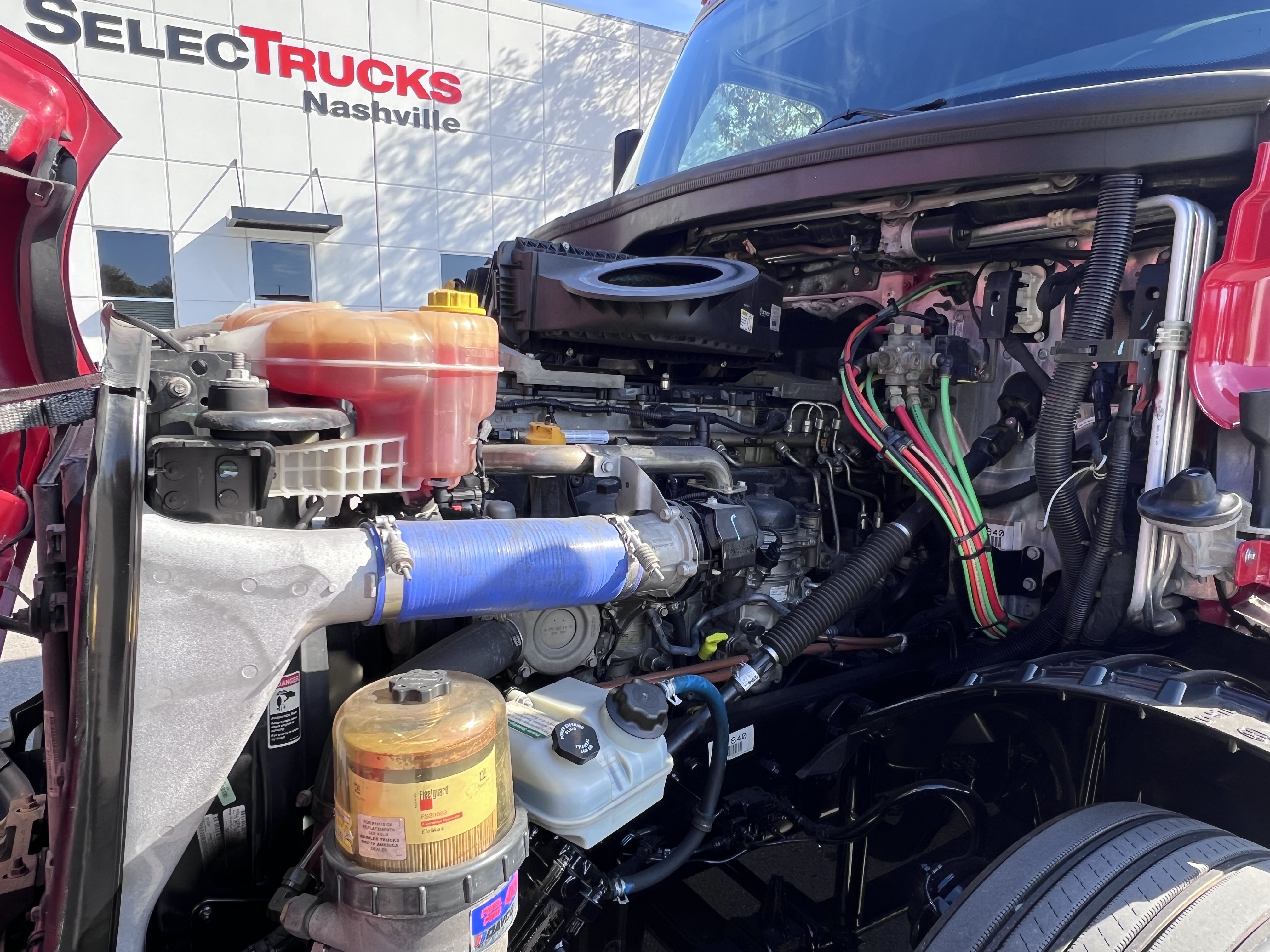 2020 FREIGHTLINER CASCADIA 126SLP - image 12