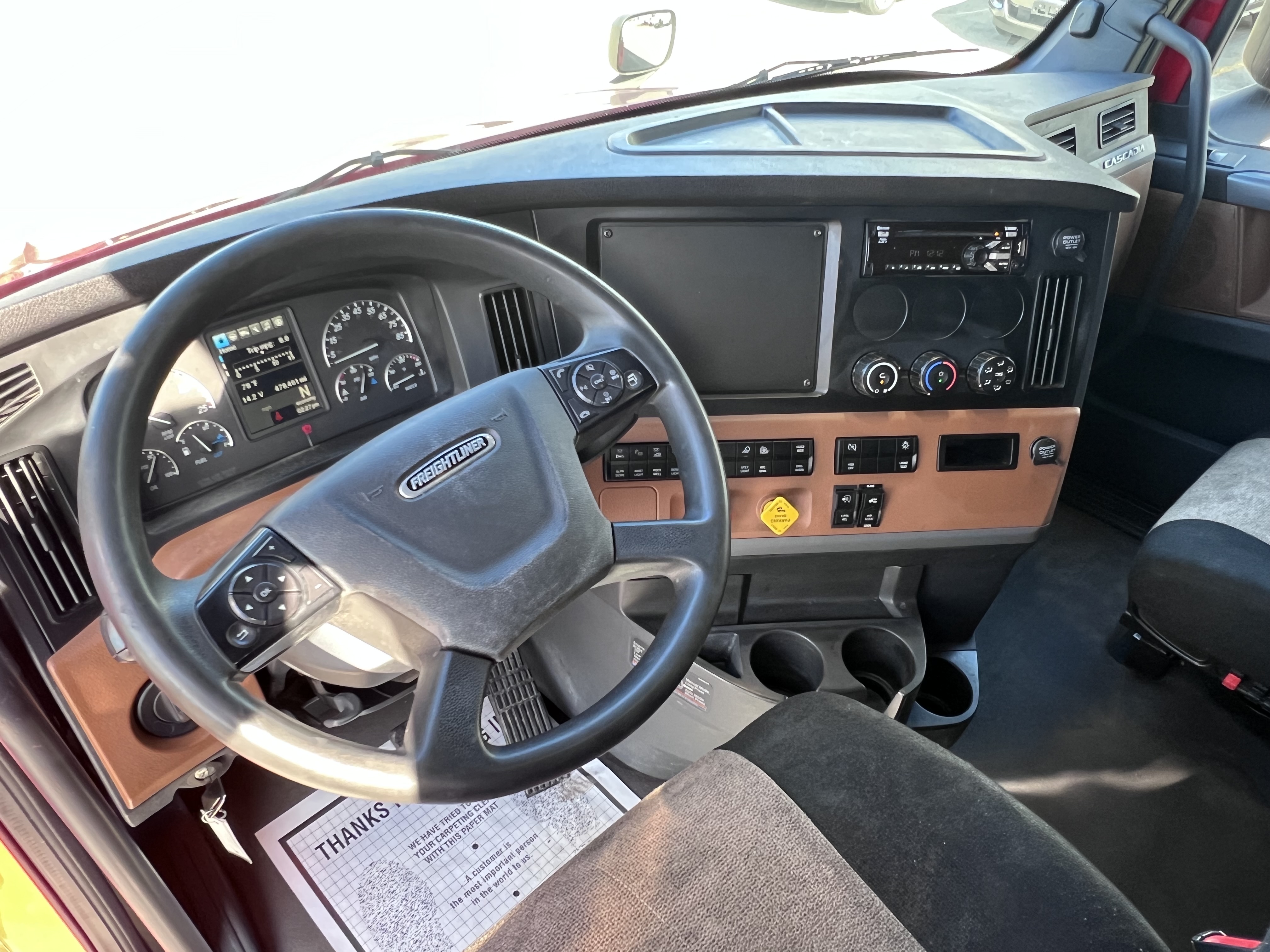 2020 FREIGHTLINER CASCADIA 126SLP - image 16