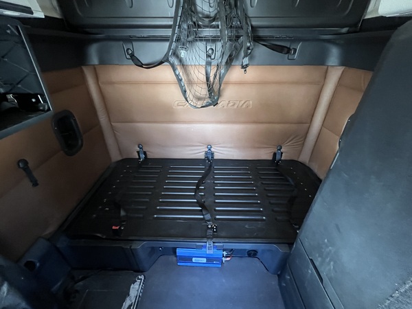 FREIGHTLINER CASCADIA 126SLP 2020