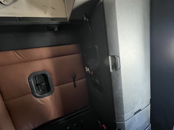 FREIGHTLINER CASCADIA 126SLP 2020