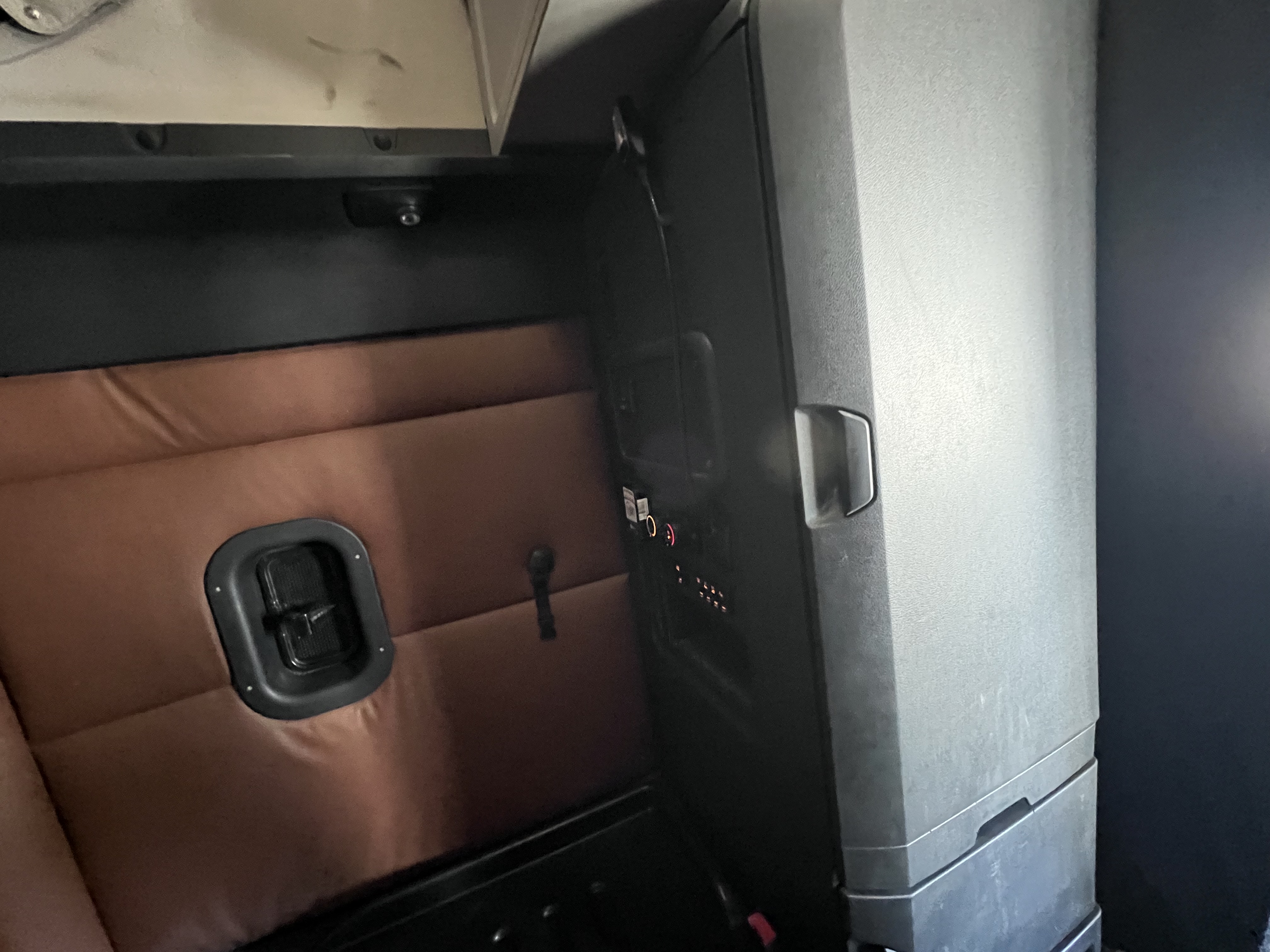 2020 FREIGHTLINER CASCADIA 126SLP - image 24