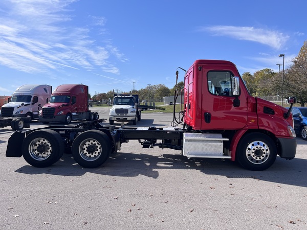 FREIGHTLINER CASCADIA 113DC 2019