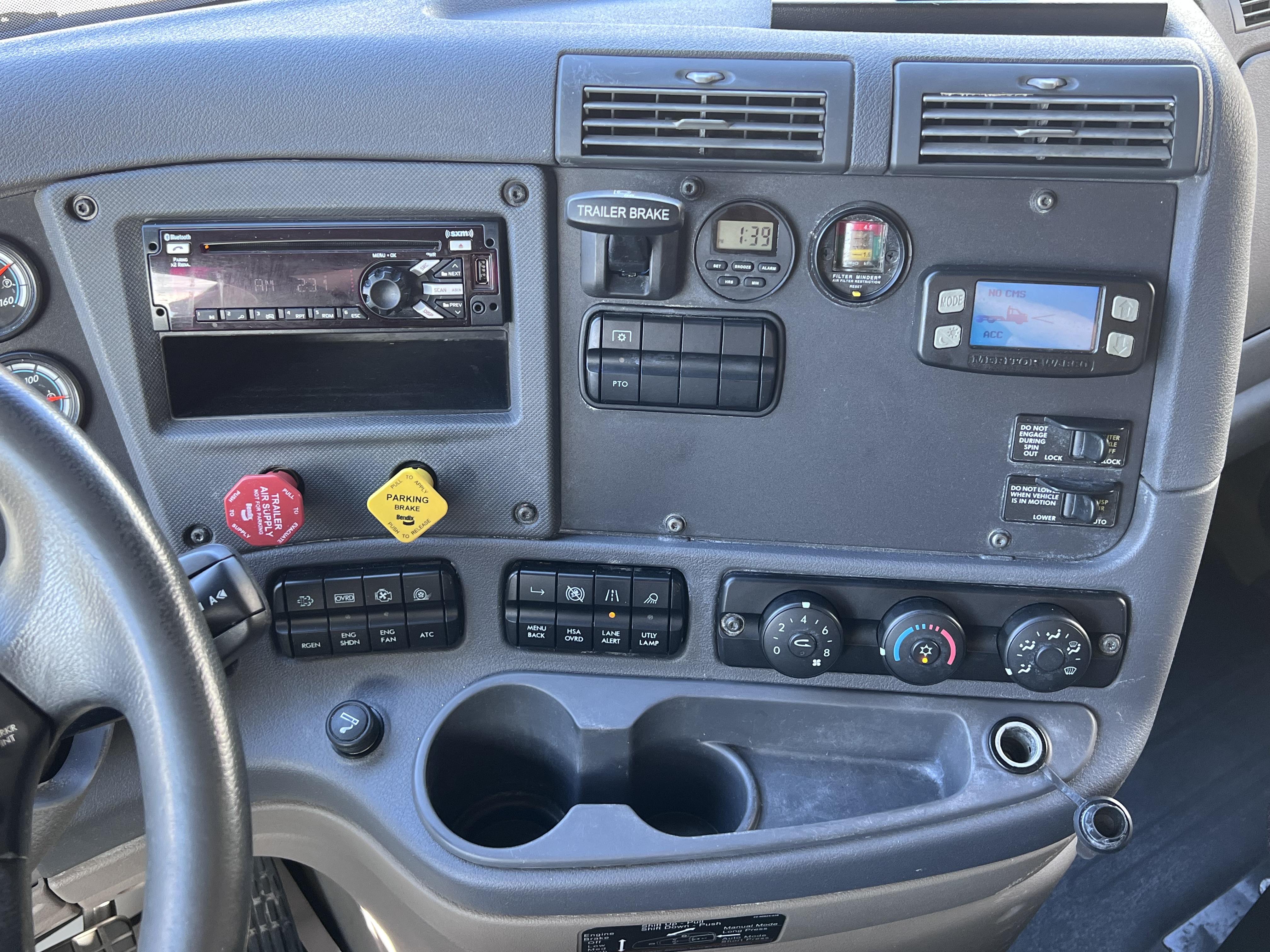 2019 FREIGHTLINER CASCADIA 113DC - image 18