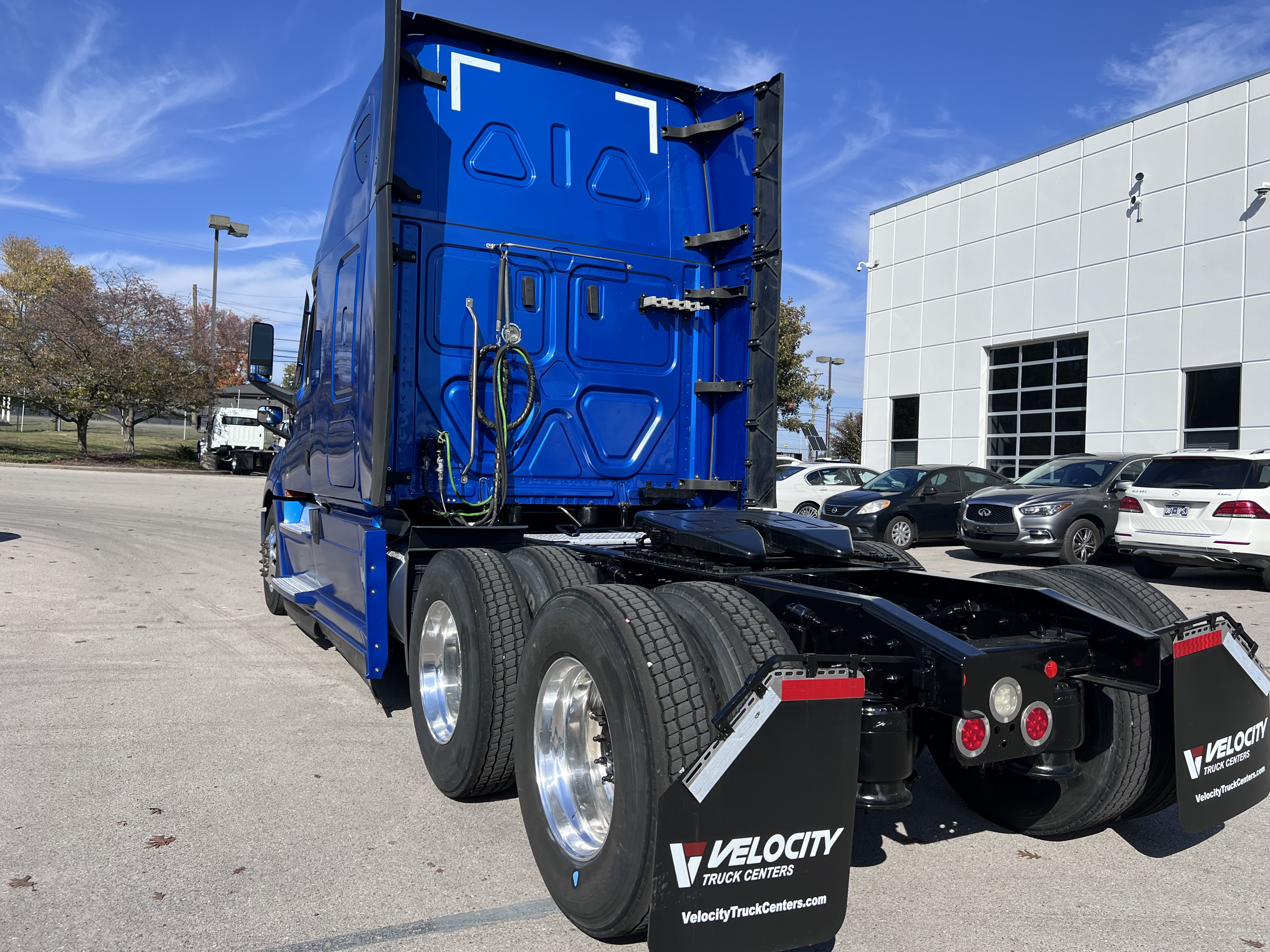 2021 FREIGHTLINER CASCADIA 126SLP - image 4