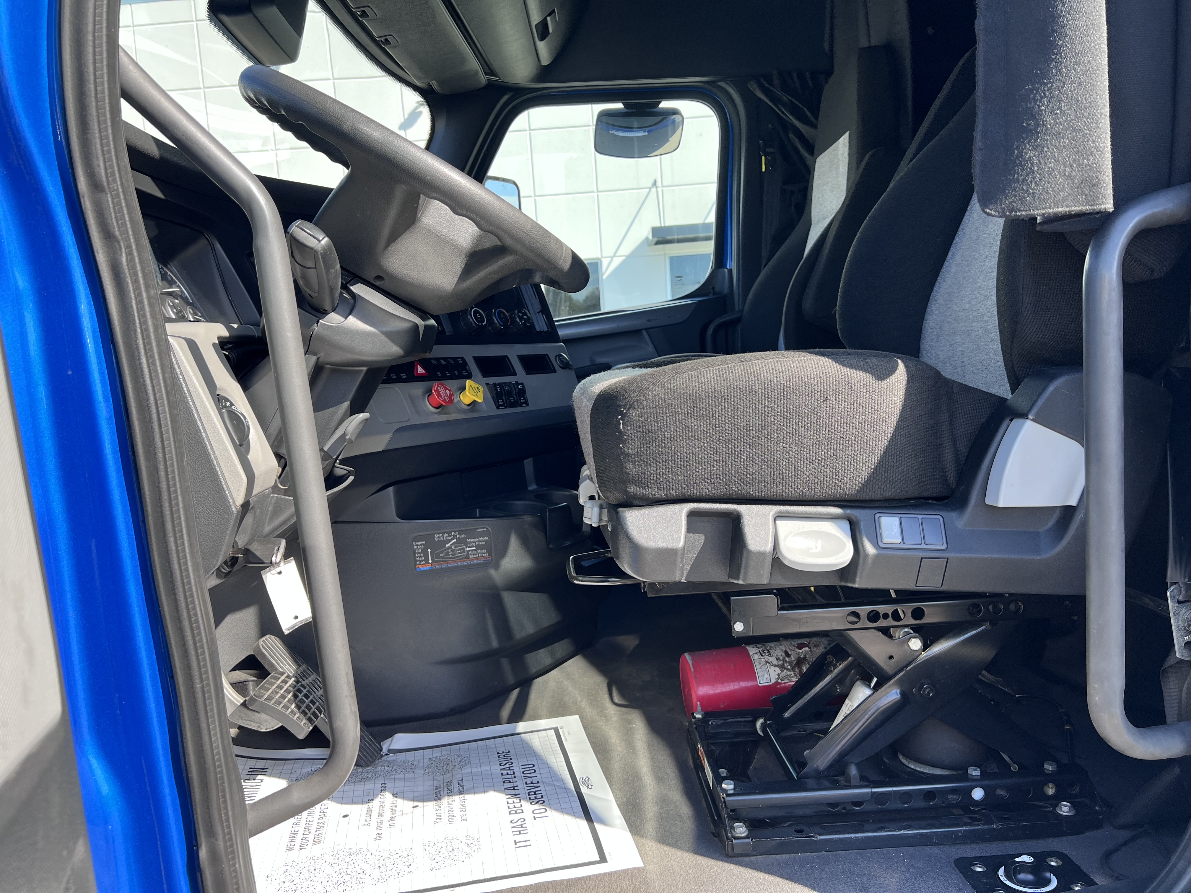 2021 FREIGHTLINER CASCADIA 126SLP - image 14