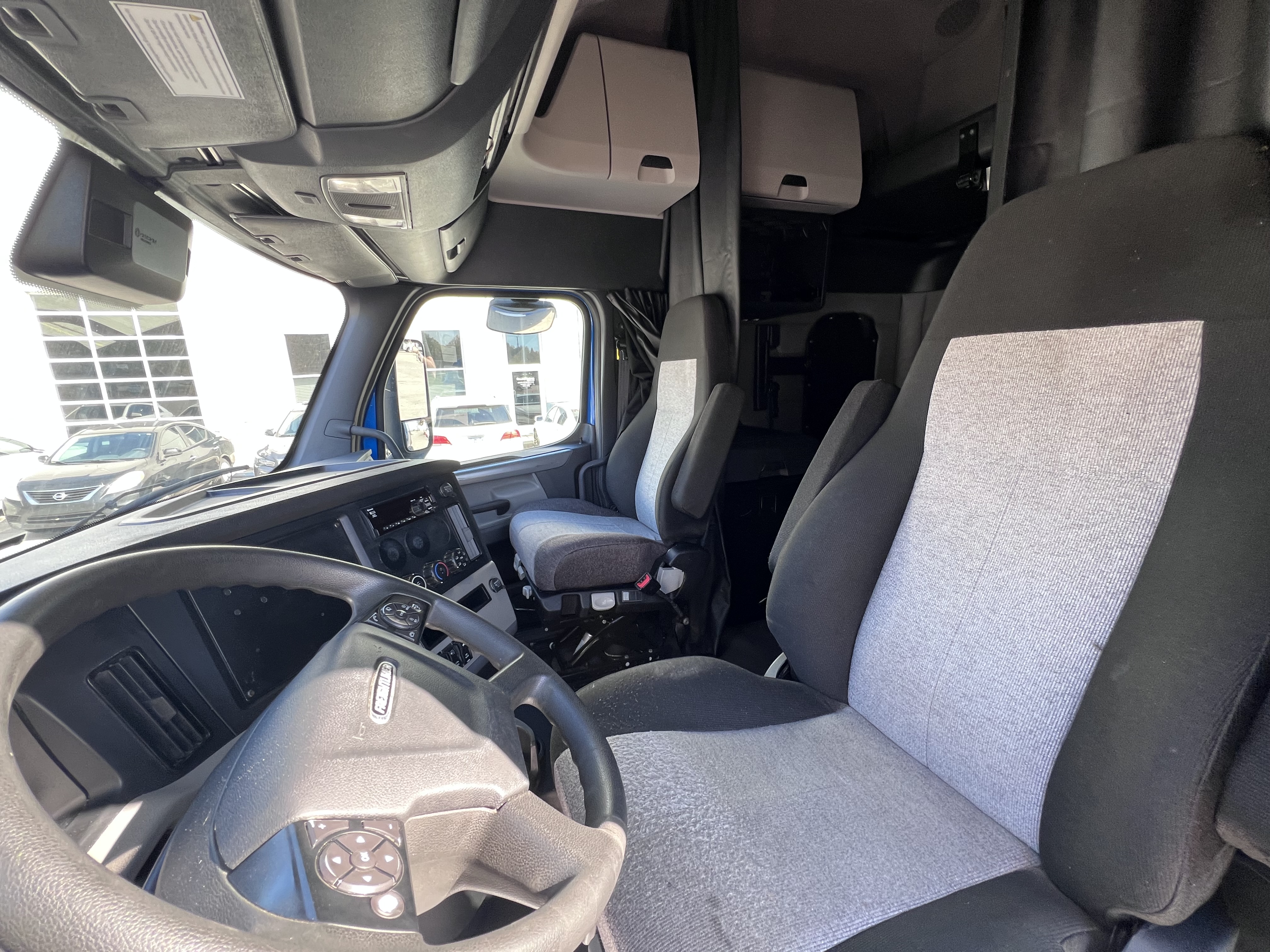 2021 FREIGHTLINER CASCADIA 126SLP - image 15