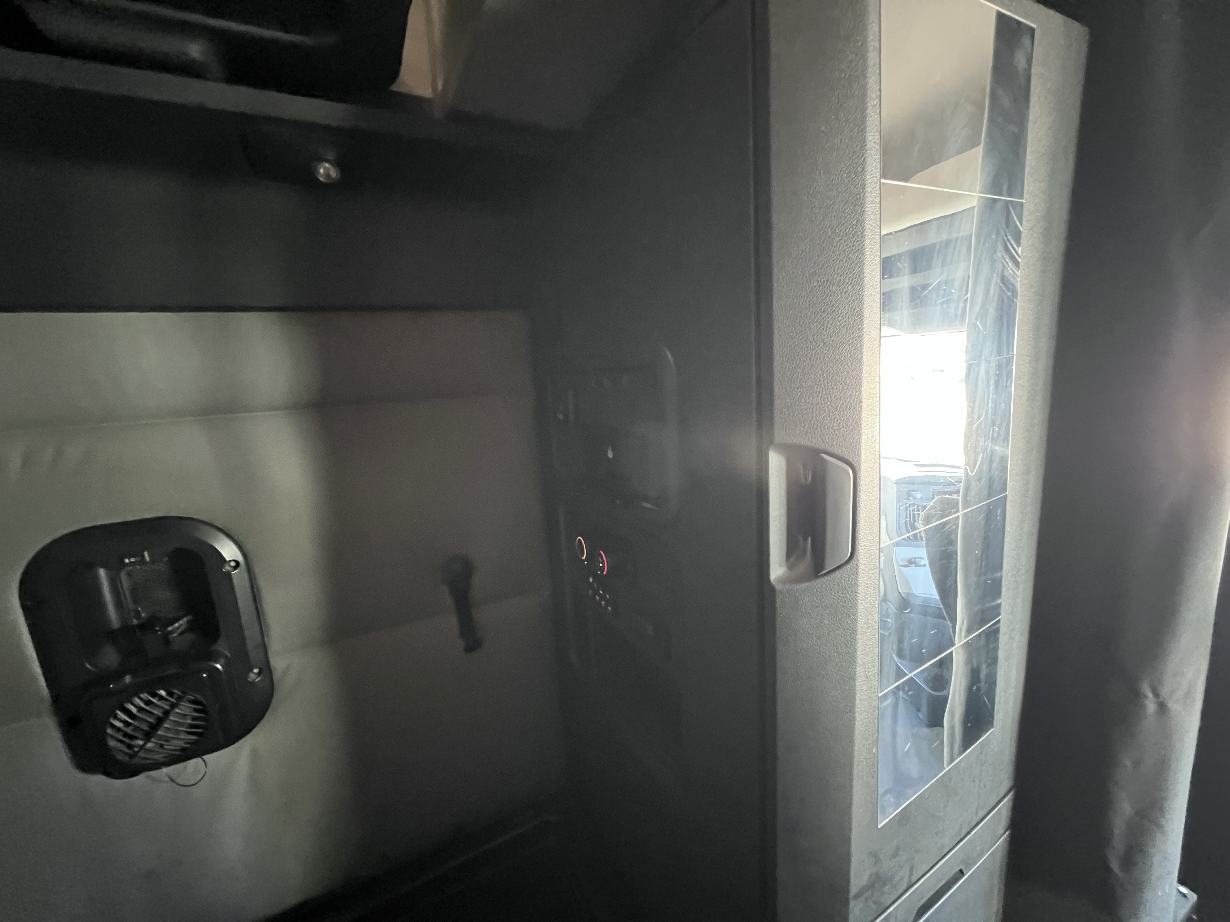 2021 FREIGHTLINER CASCADIA 126SLP - image 25