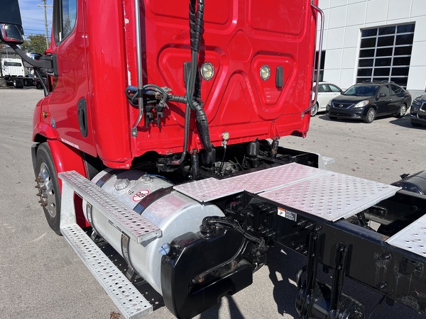 FREIGHTLINER CASCADIA 113DC 2019