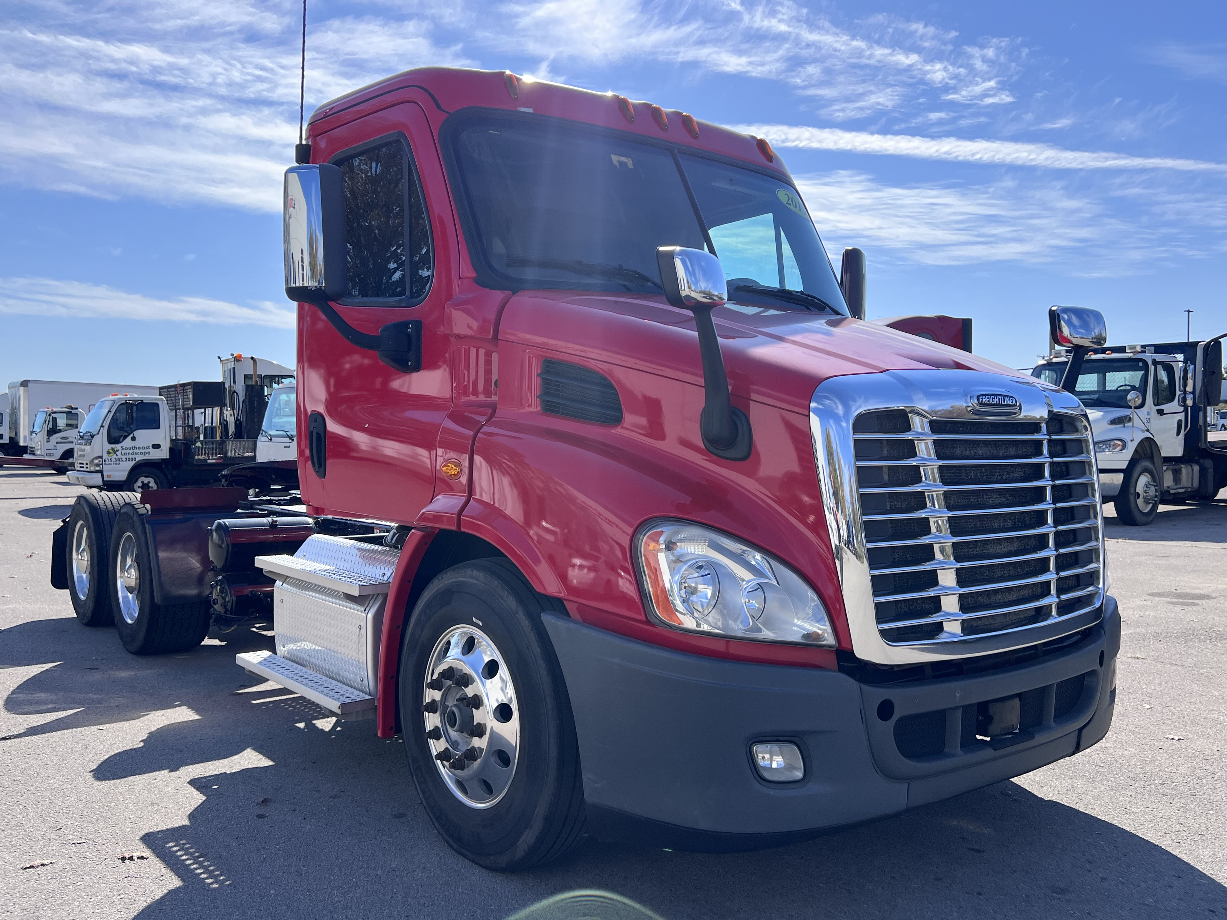 2019 FREIGHTLINER CASCADIA 113DC - image 9