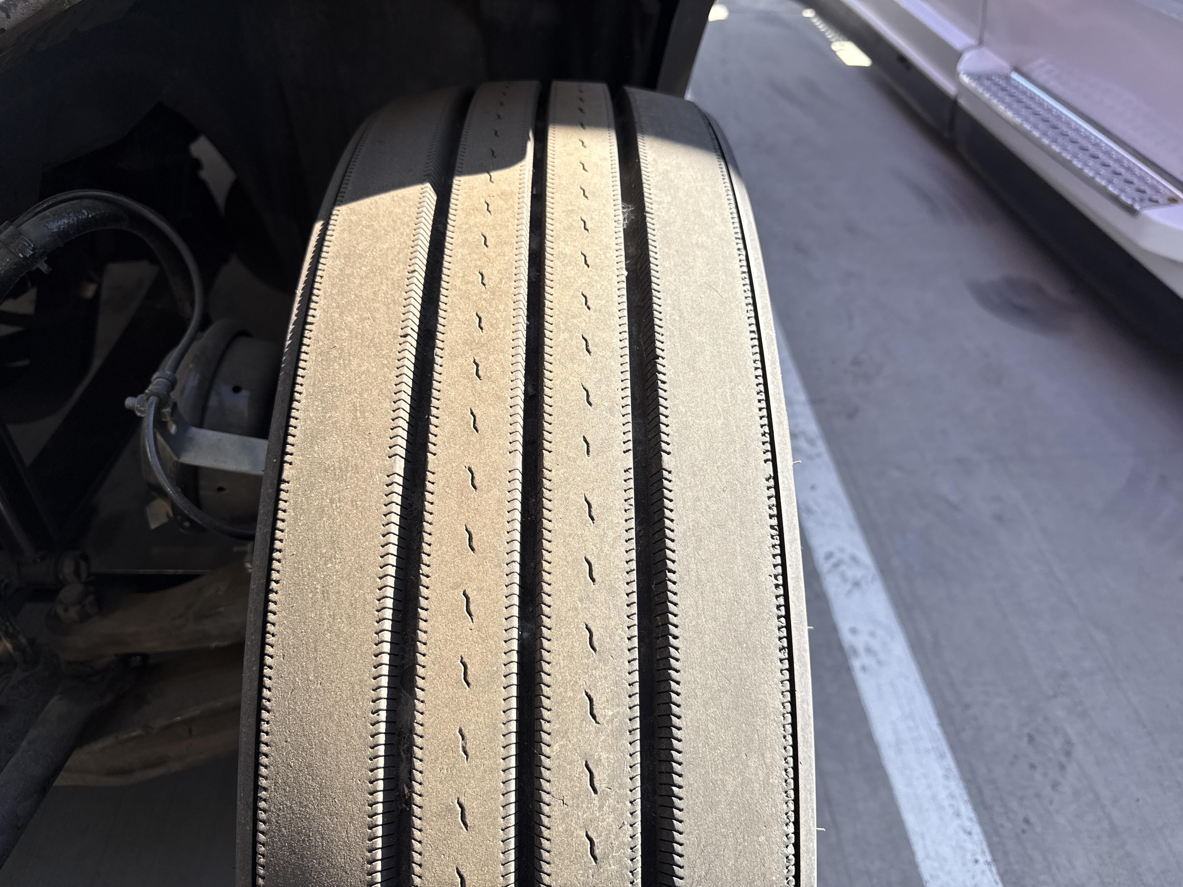 2021 FREIGHTLINER CASCADIA 126SLP - image 12