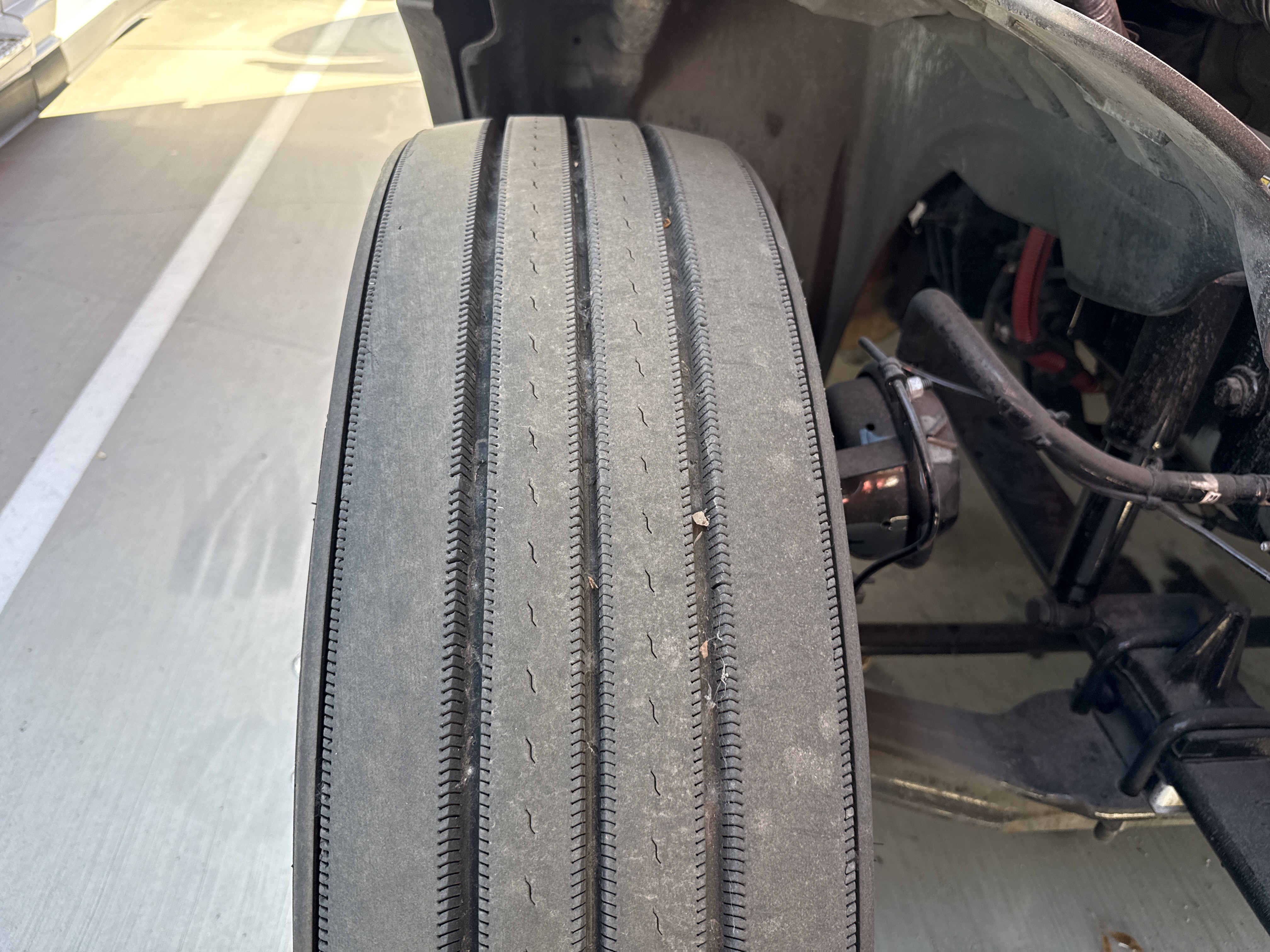 2021 FREIGHTLINER CASCADIA 126SLP - image 13