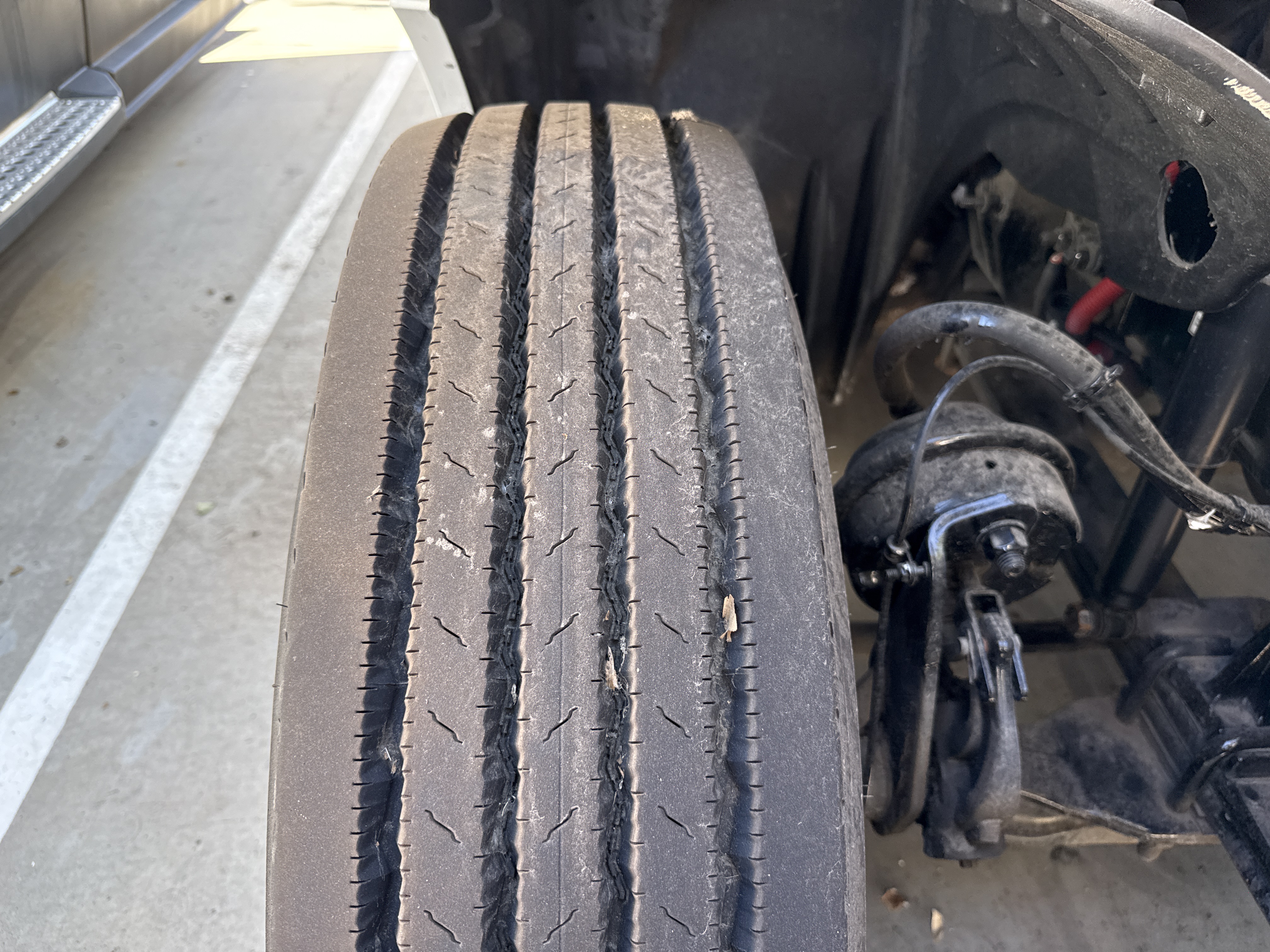 2020 FREIGHTLINER CASCADIA 126SLP - image 13