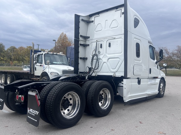 FREIGHTLINER CASCADIA 126SLP 2020