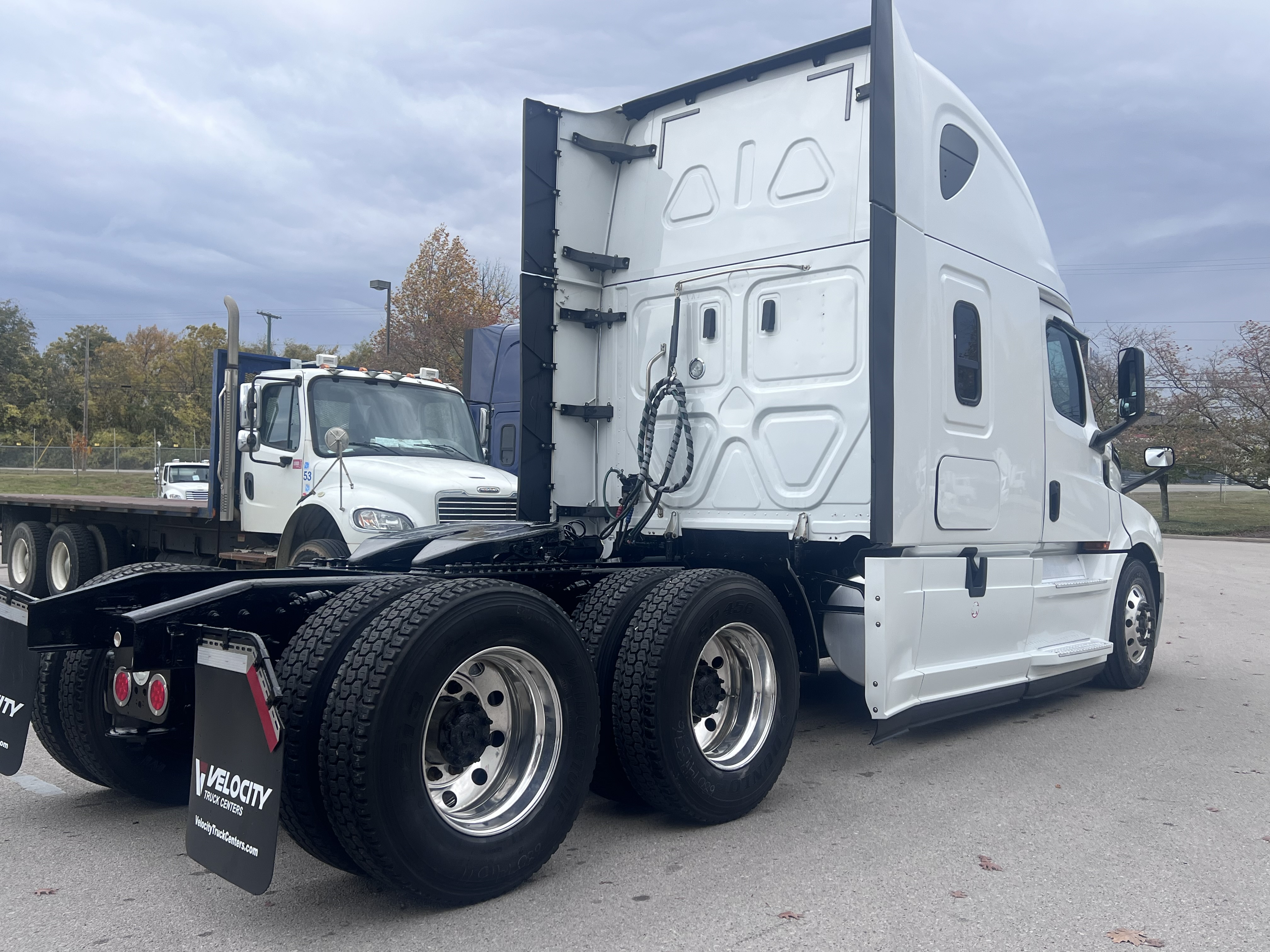 2020 FREIGHTLINER CASCADIA 126SLP - image 6