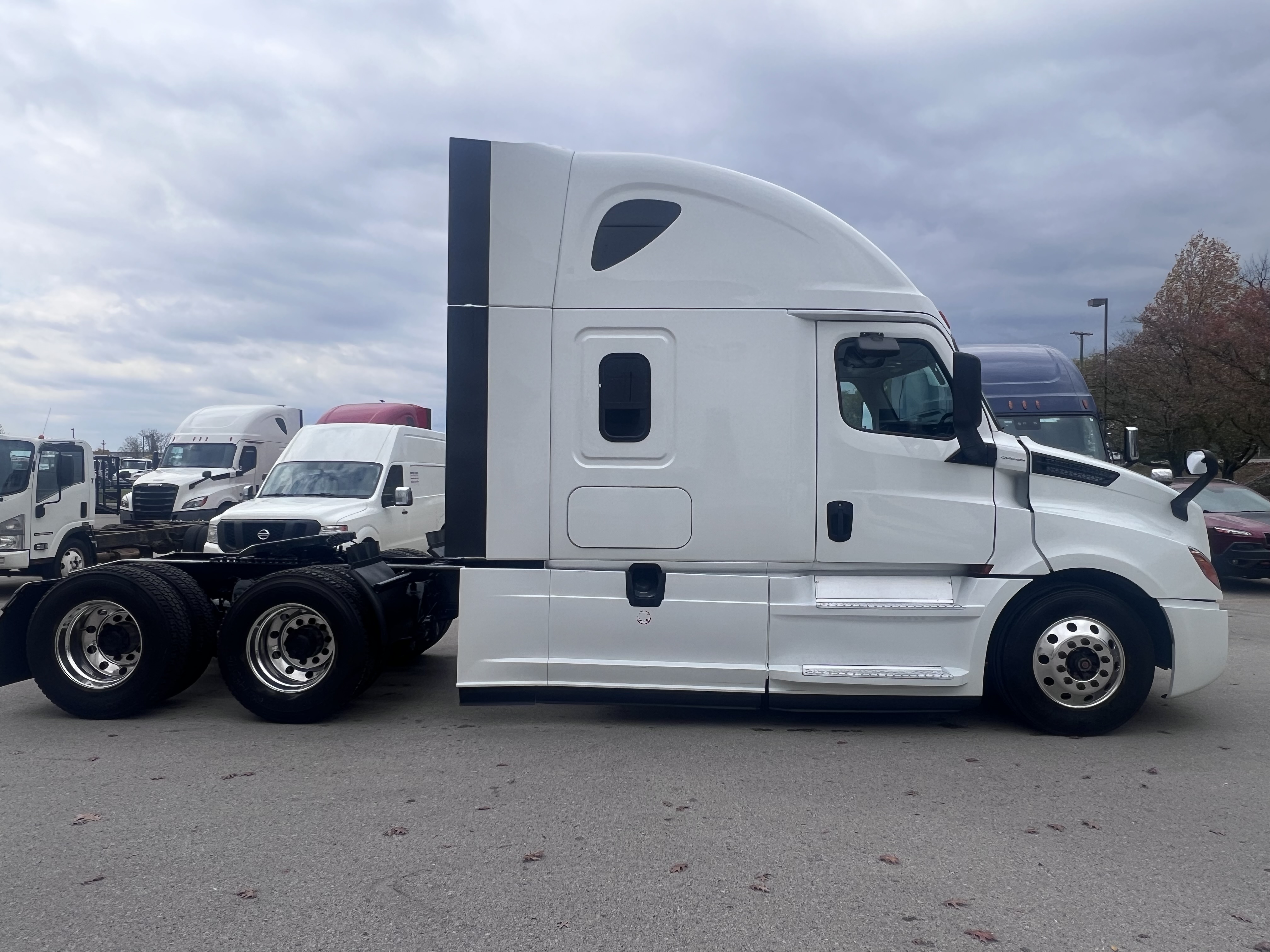 2020 FREIGHTLINER CASCADIA 126SLP - image 7