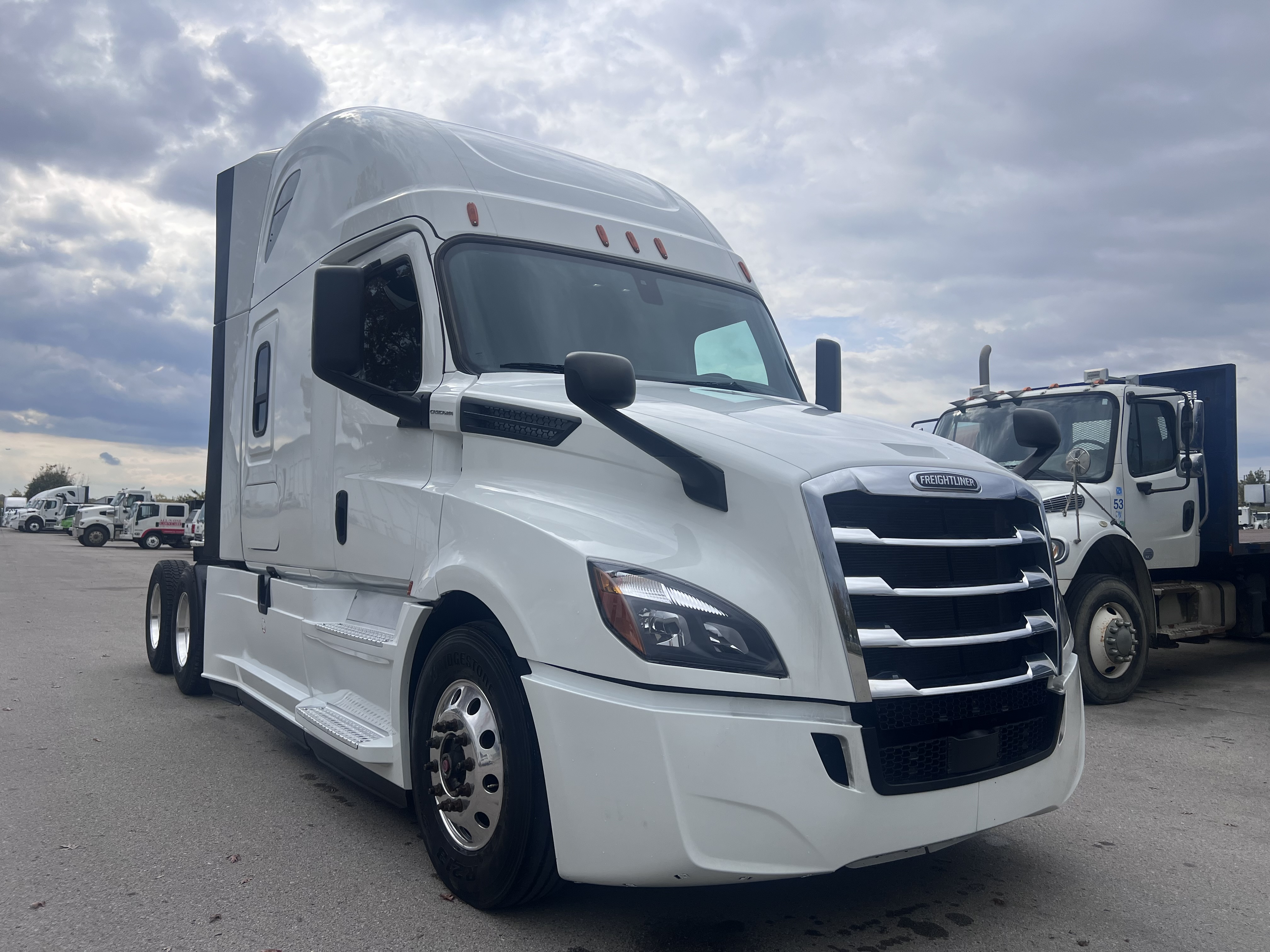 2020 FREIGHTLINER CASCADIA 126SLP - image 8