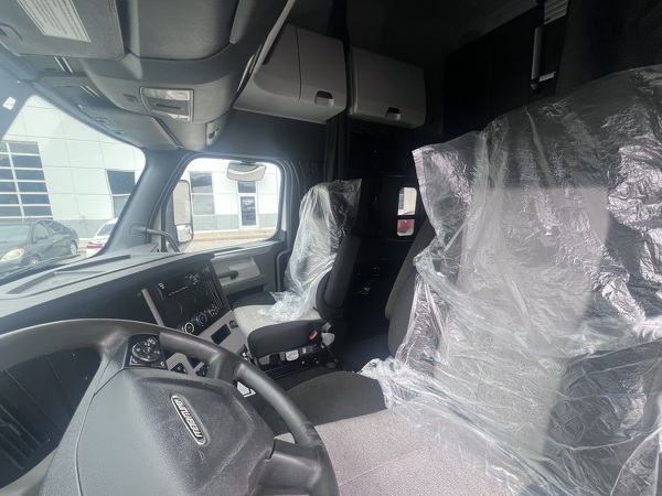 FREIGHTLINER CASCADIA 126SLP 2020